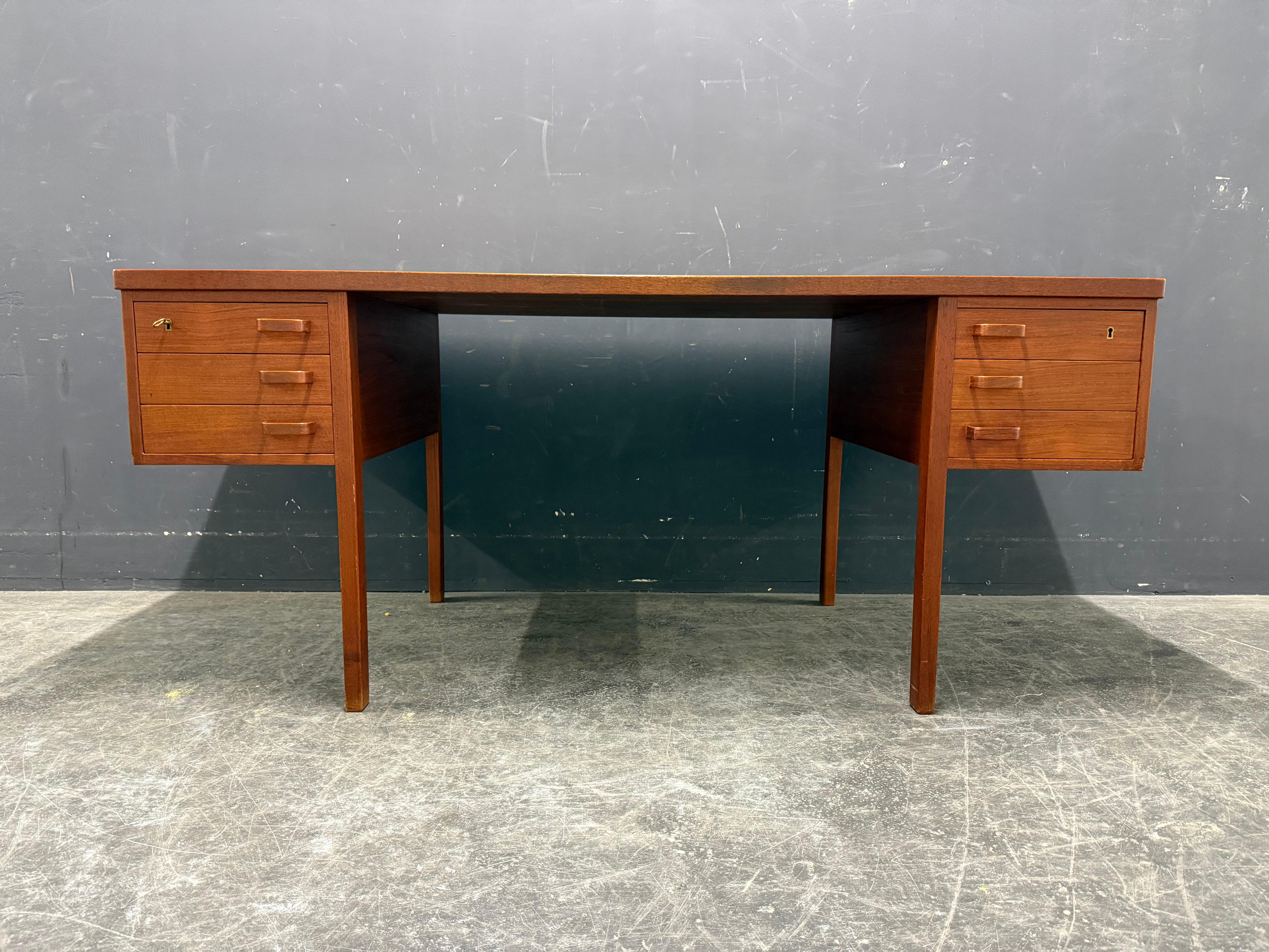 très rare bureau Nanna & Jørgen Ditzel n° 135 en vente 8