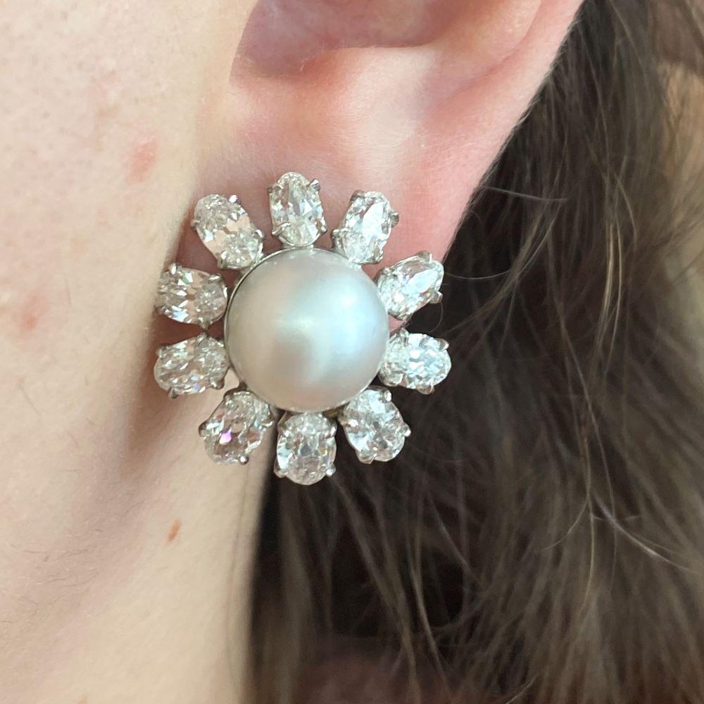 Non taillé Boucles d'oreilles en perles naturelles d'eau salée très rares, certifiées SSEF, grises et blanches en vente