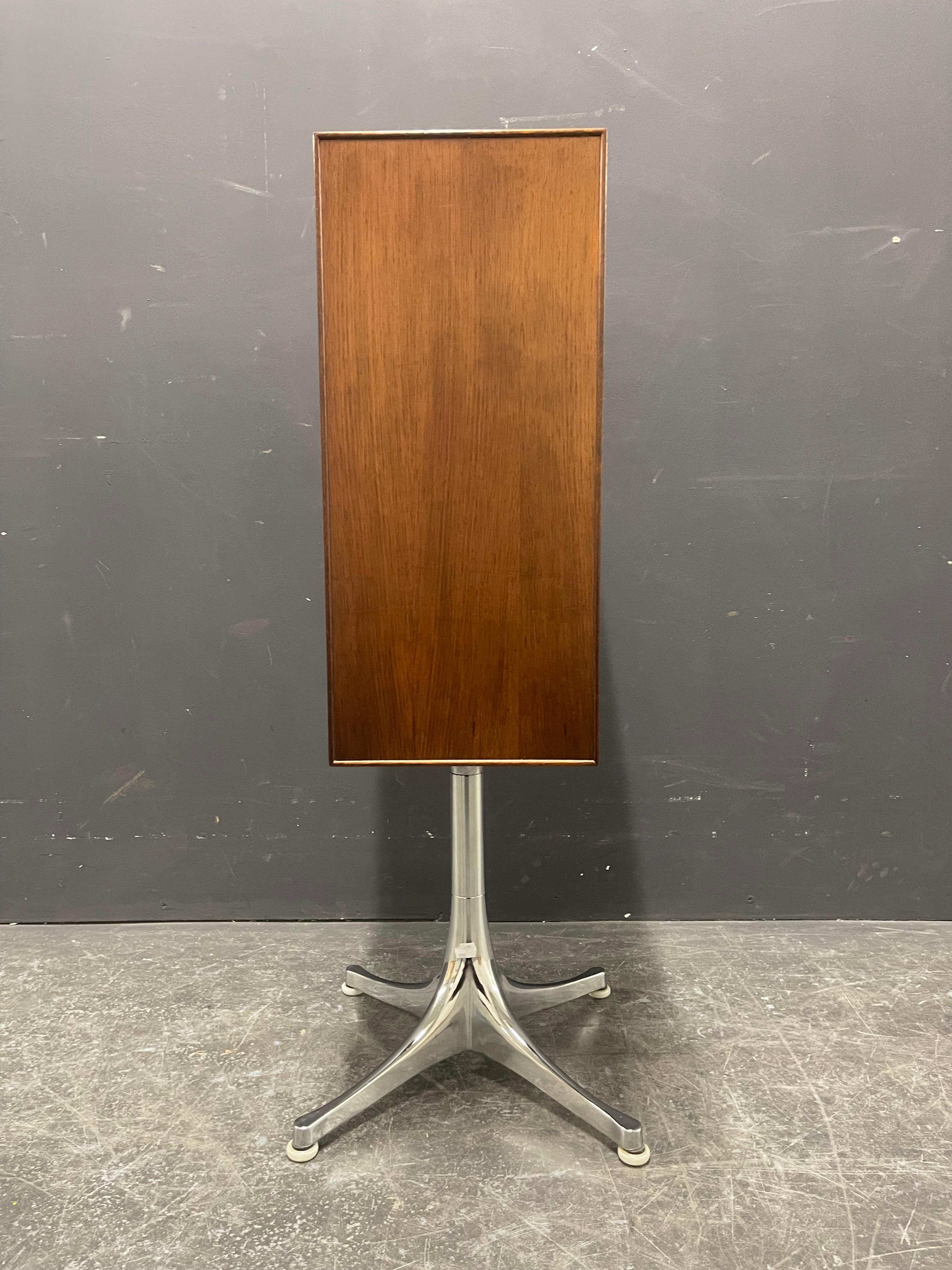 Mid-Century Modern Très rare coffre miniature no.5517 de george nelson en vente