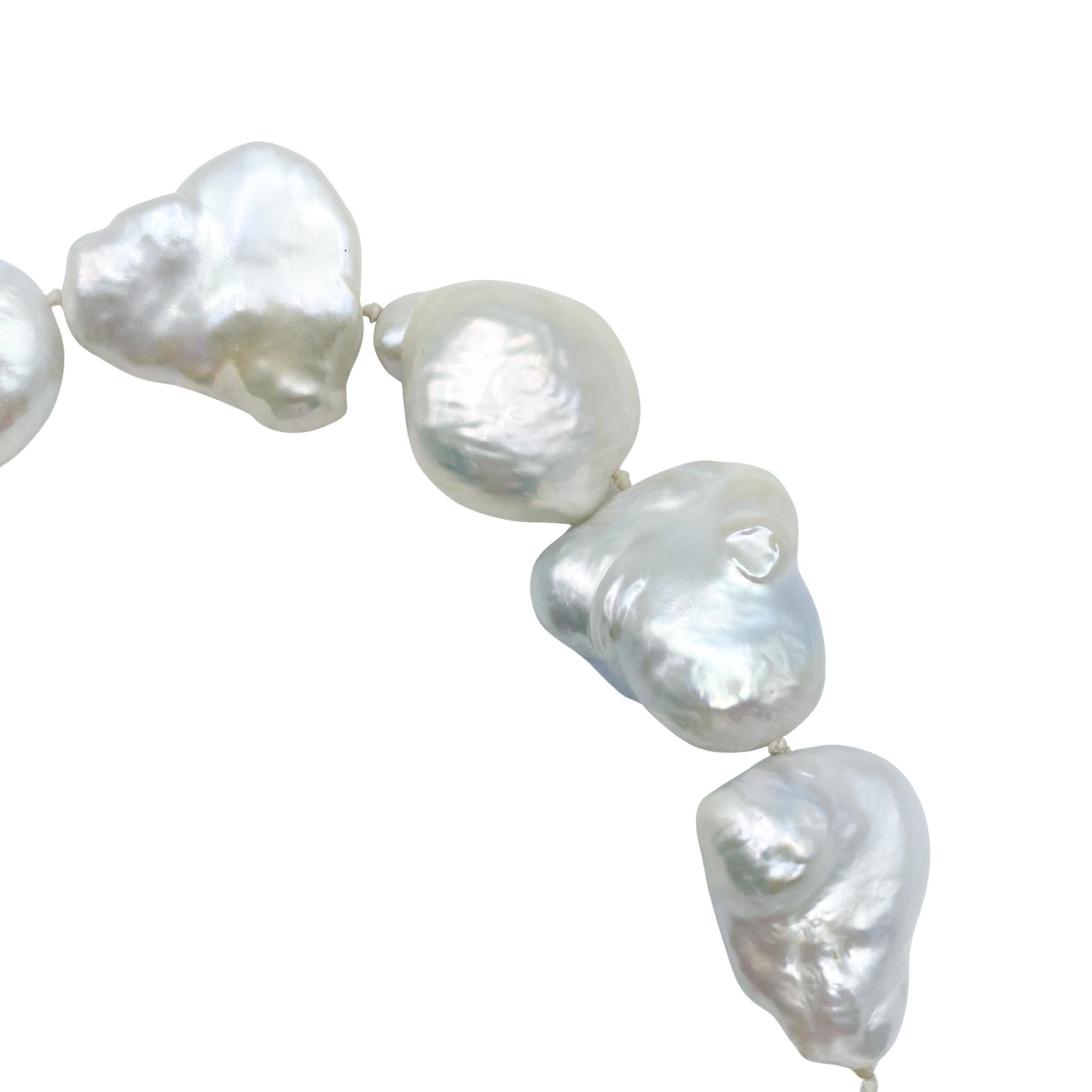 Seltene Nicht-Nucleus-Perlen-Halskette mit Saphirverschluss 1,60 Karat (Gemischter Schliff) im Angebot