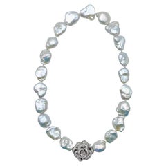 Retro Very Rare Non-Nucleus Pearls Necklace with Sapphire Clasp 1.60 Carat