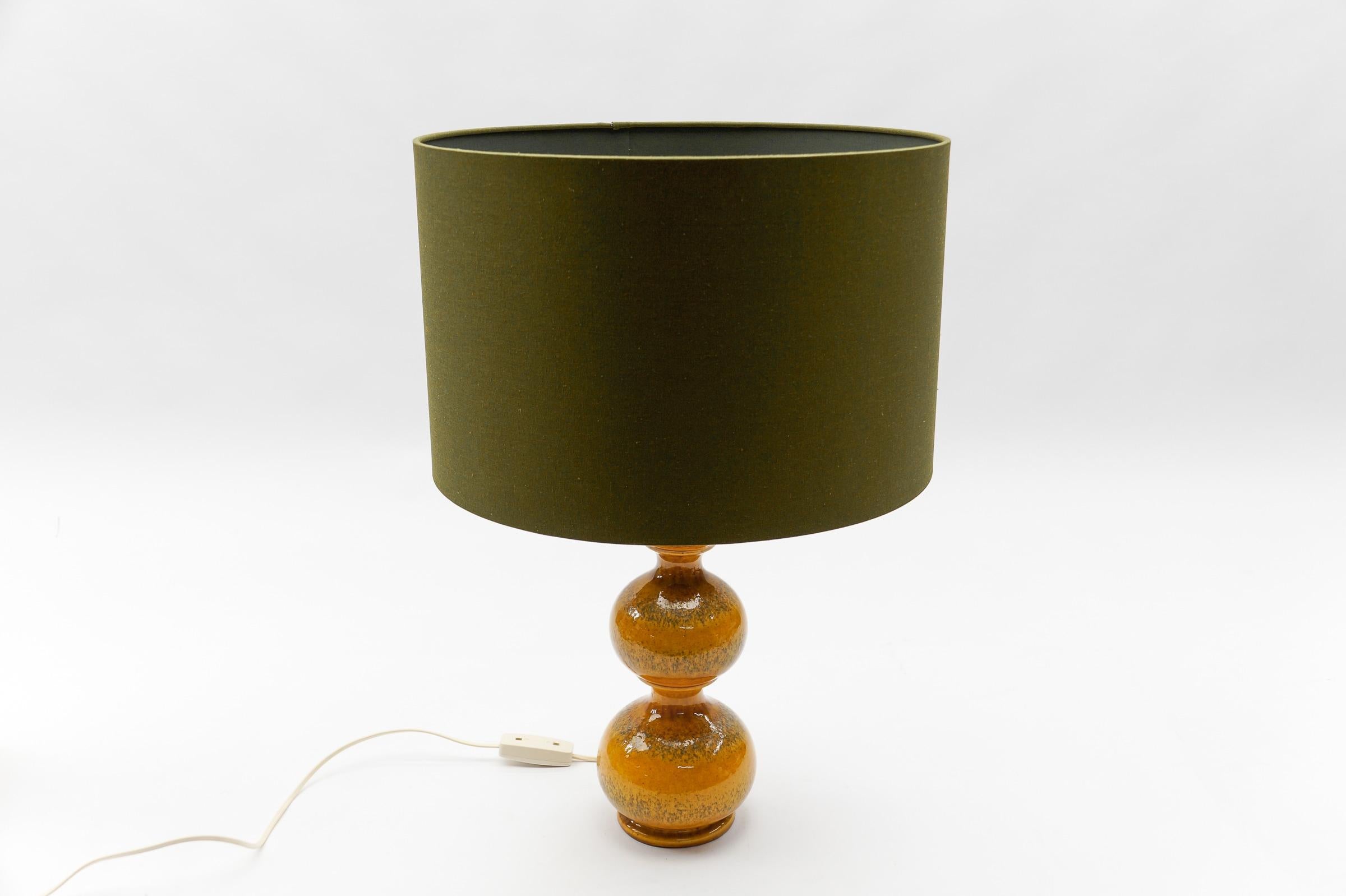 Très rare base de lampe de bureau en céramique orange Kaiser Leuchten, Allemagne, années 1960 en vente 4