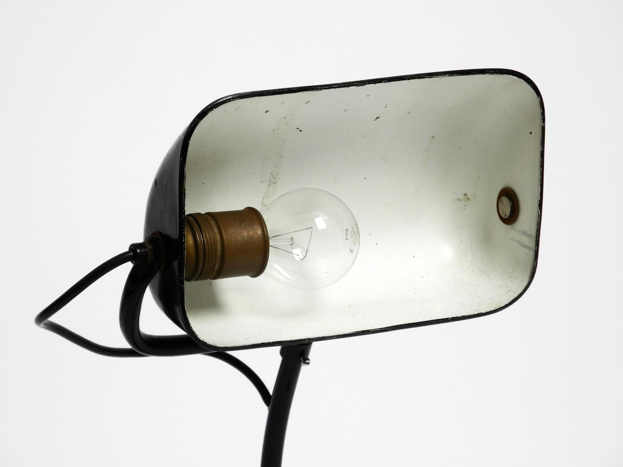 Very rare original 1940s Kaiser Idell industrial metal table lamp model 6581  For Sale 4