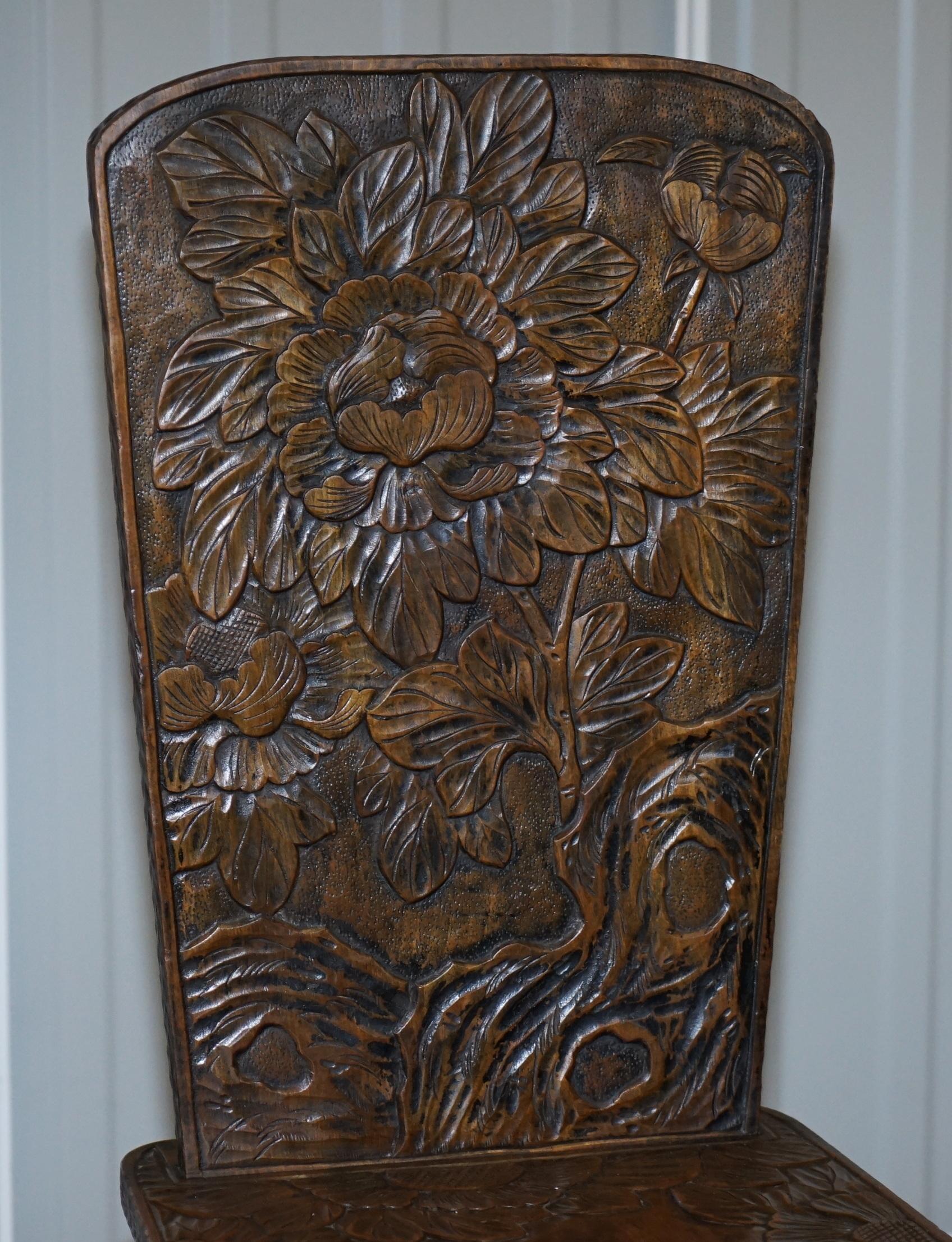 Rarísima silla original de la dinastía Qing firmada por Liberty's London con talla floral en Bueno estado para la venta en West Sussex, Pulborough