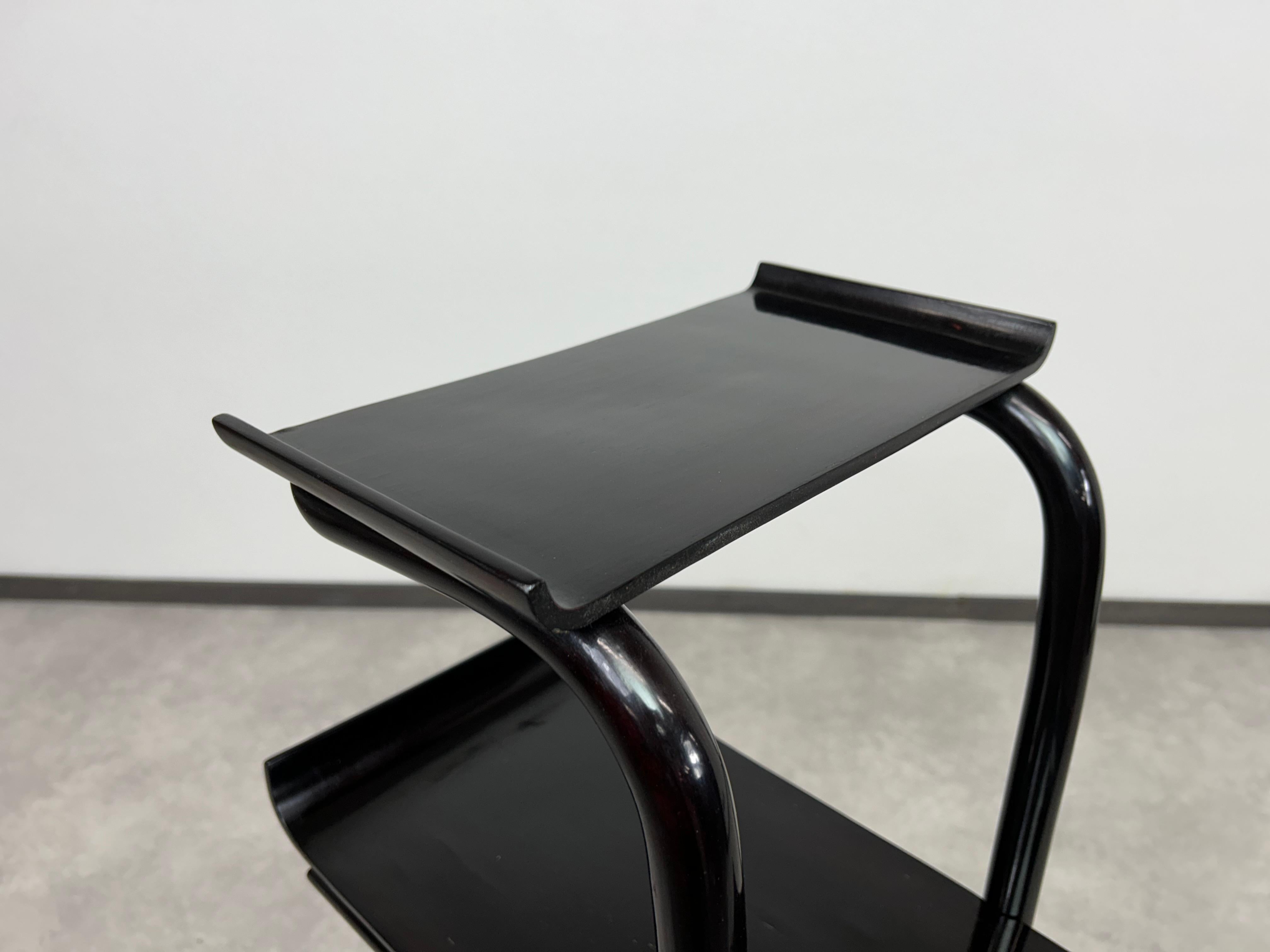 Sehr seltener Stand für Pagodenpflanzen D68 von Thonet-Mundus (Mitte des 20. Jahrhunderts) im Angebot