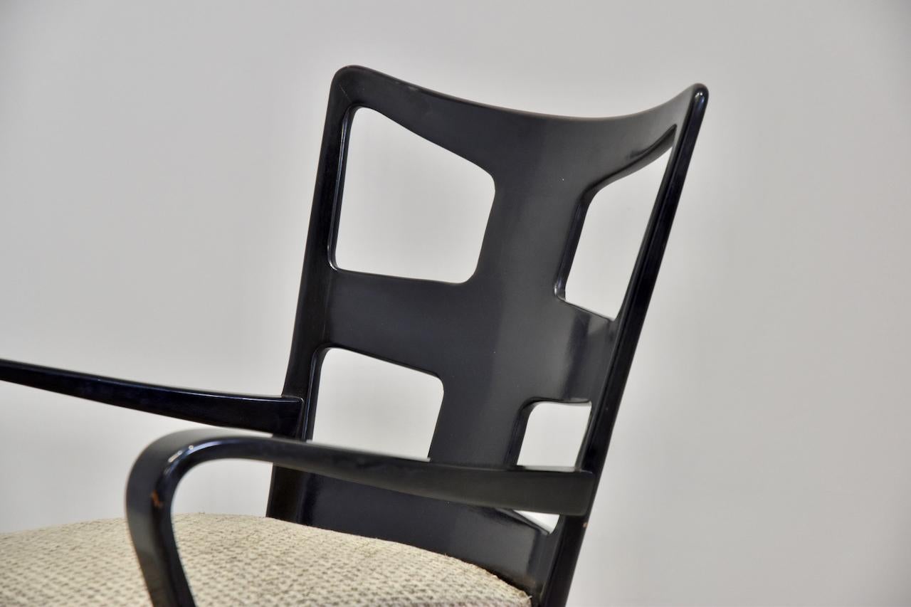 Seltenes Paar Sessel aus Nussbaumholz, ebonisiert, Auflage Arredamento Borsani, Varedo im Angebot 5