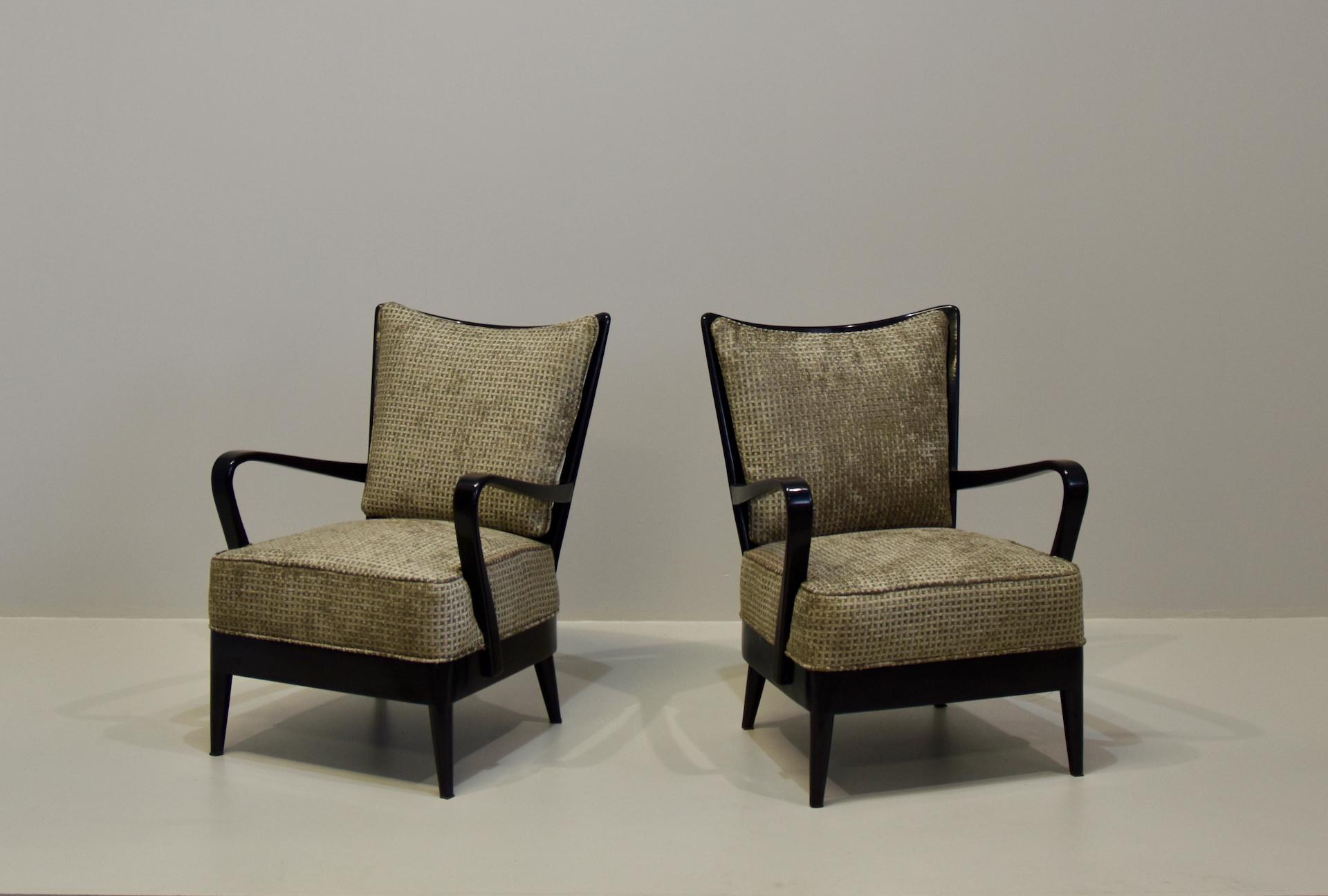Seltenes Paar Sessel aus Nussbaumholz, ebonisiert, Auflage Arredamento Borsani, Varedo (Moderne der Mitte des Jahrhunderts) im Angebot
