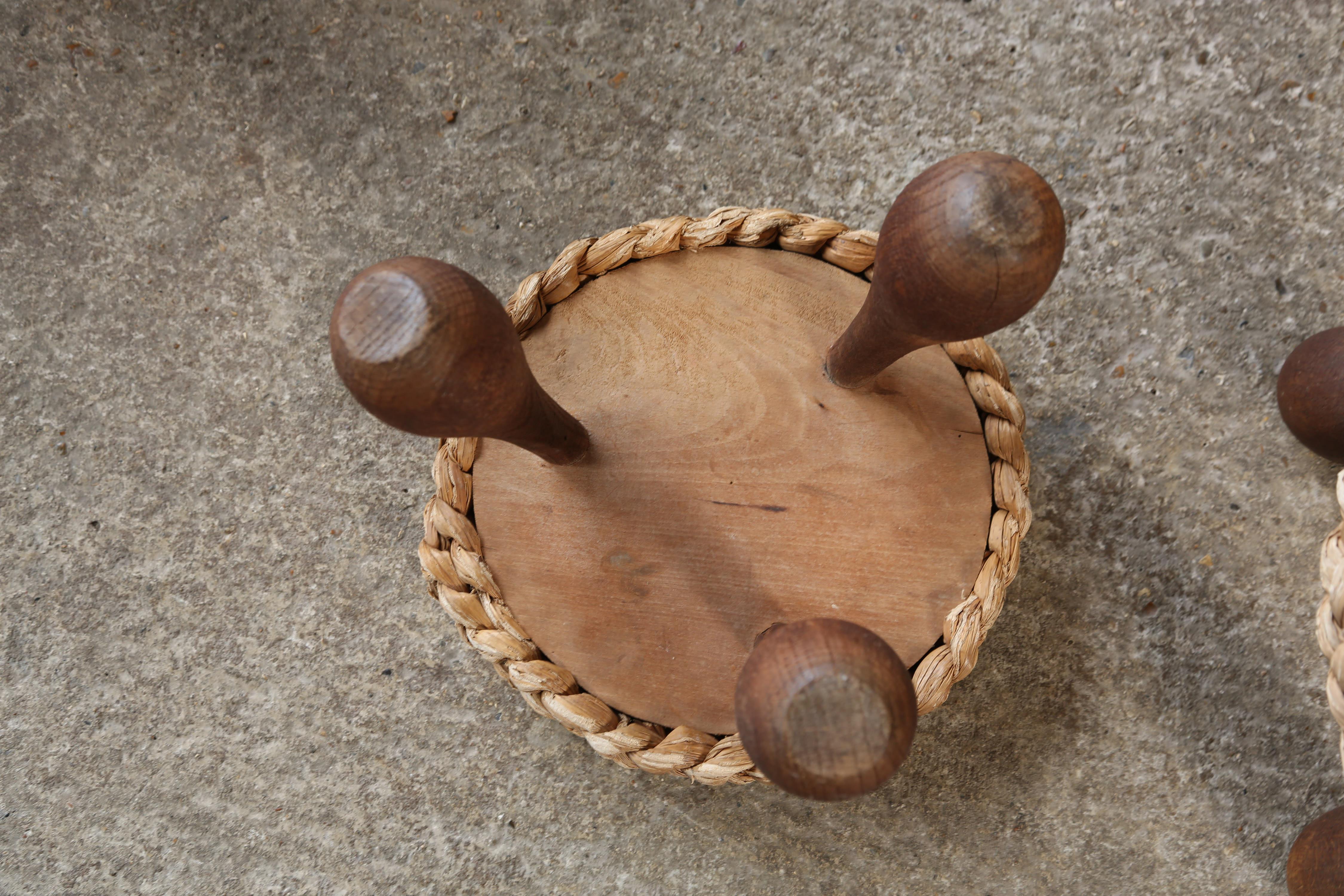 Très rare paire de tabourets en corde Audoux & Minet, France, années 1950 en vente 4