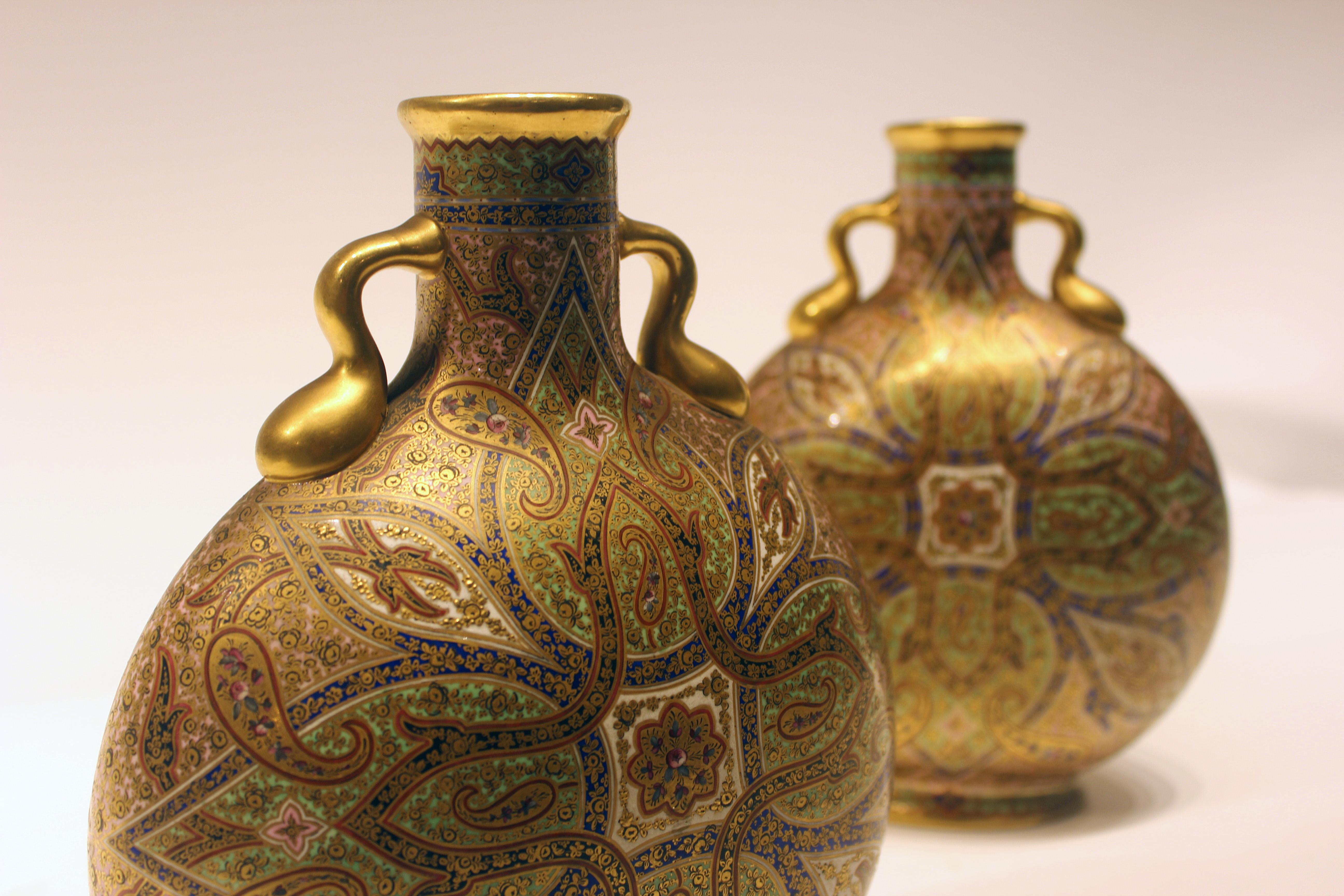 Very Rare Pair of Early 19th Century Coalport Moon Vases 5