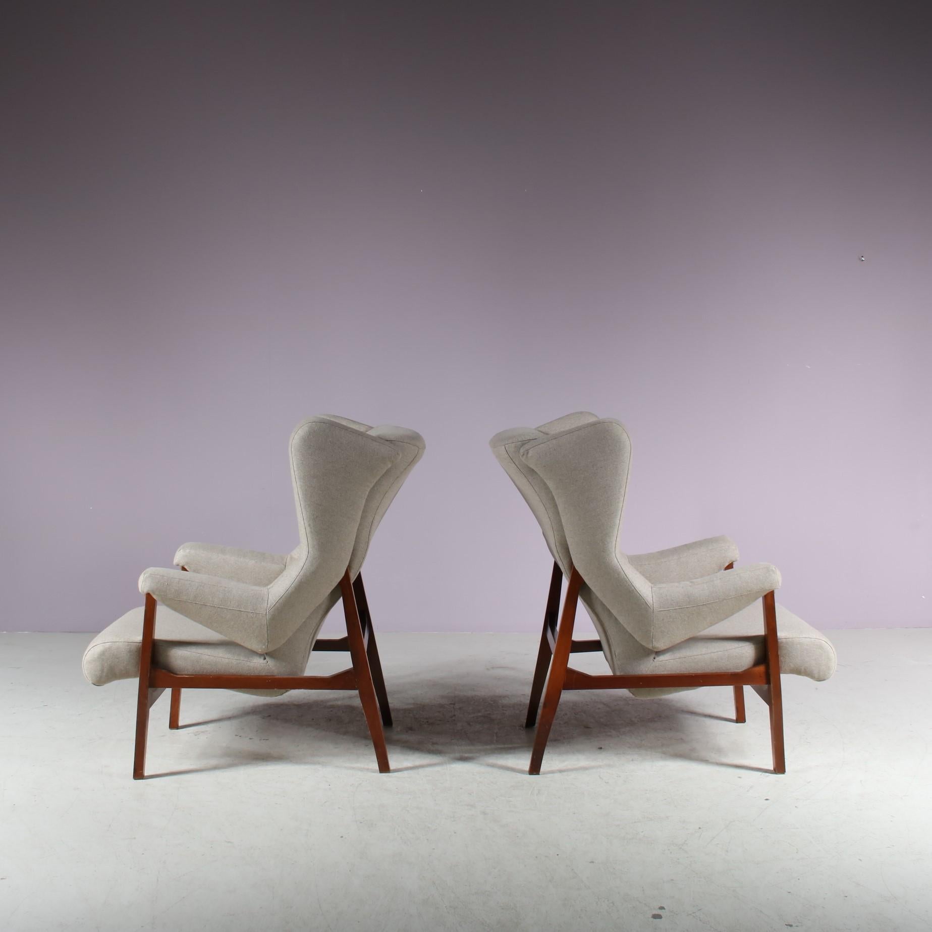 Very Rare Pair of Early “Fiorenza” Chairs by Franco Albini for Arflex, Italy 195 For Sale 4