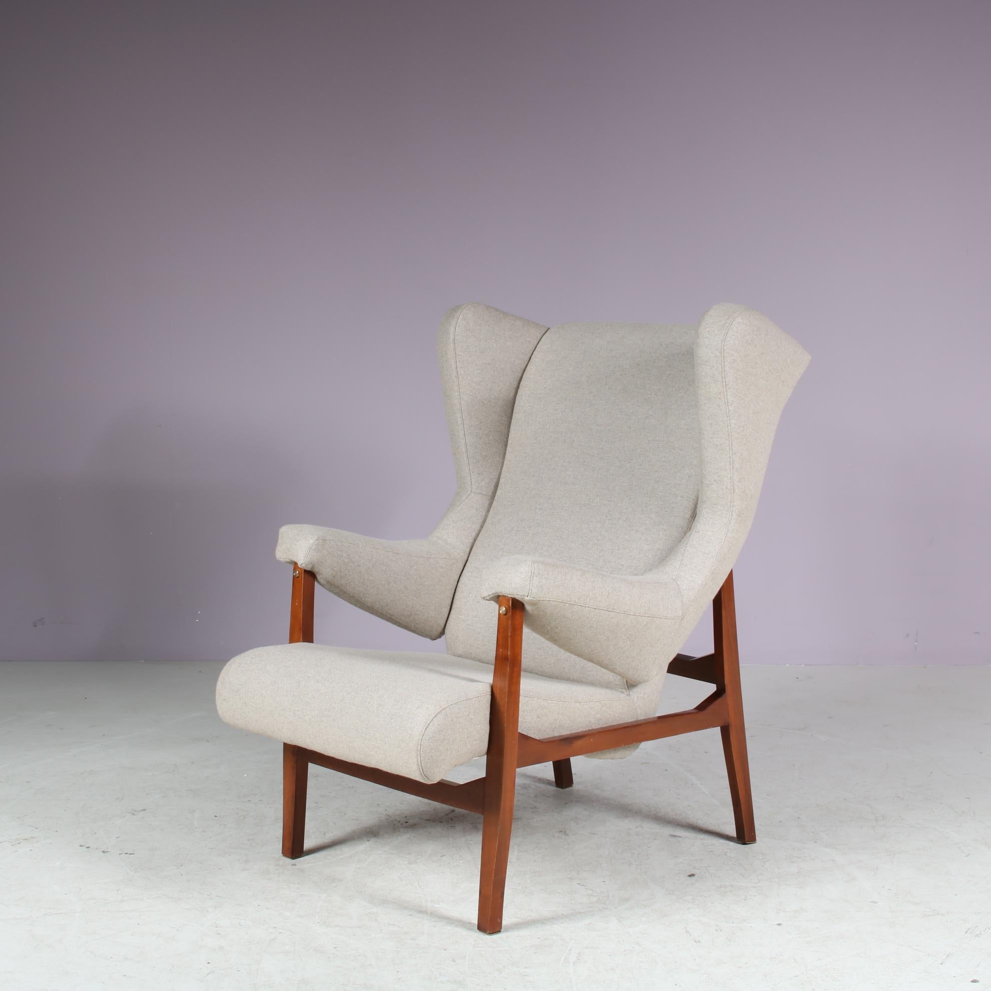 Very Rare Pair of Early “Fiorenza” Chairs by Franco Albini for Arflex, Italy 195 For Sale 8
