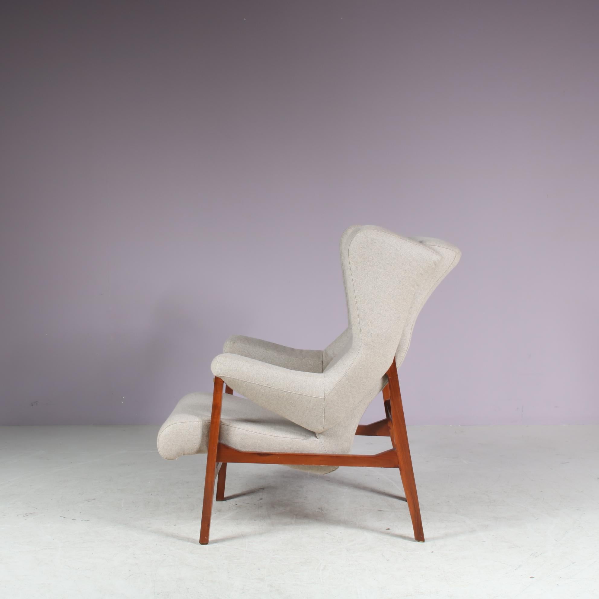 Very Rare Pair of Early “Fiorenza” Chairs by Franco Albini for Arflex, Italy 195 For Sale 9
