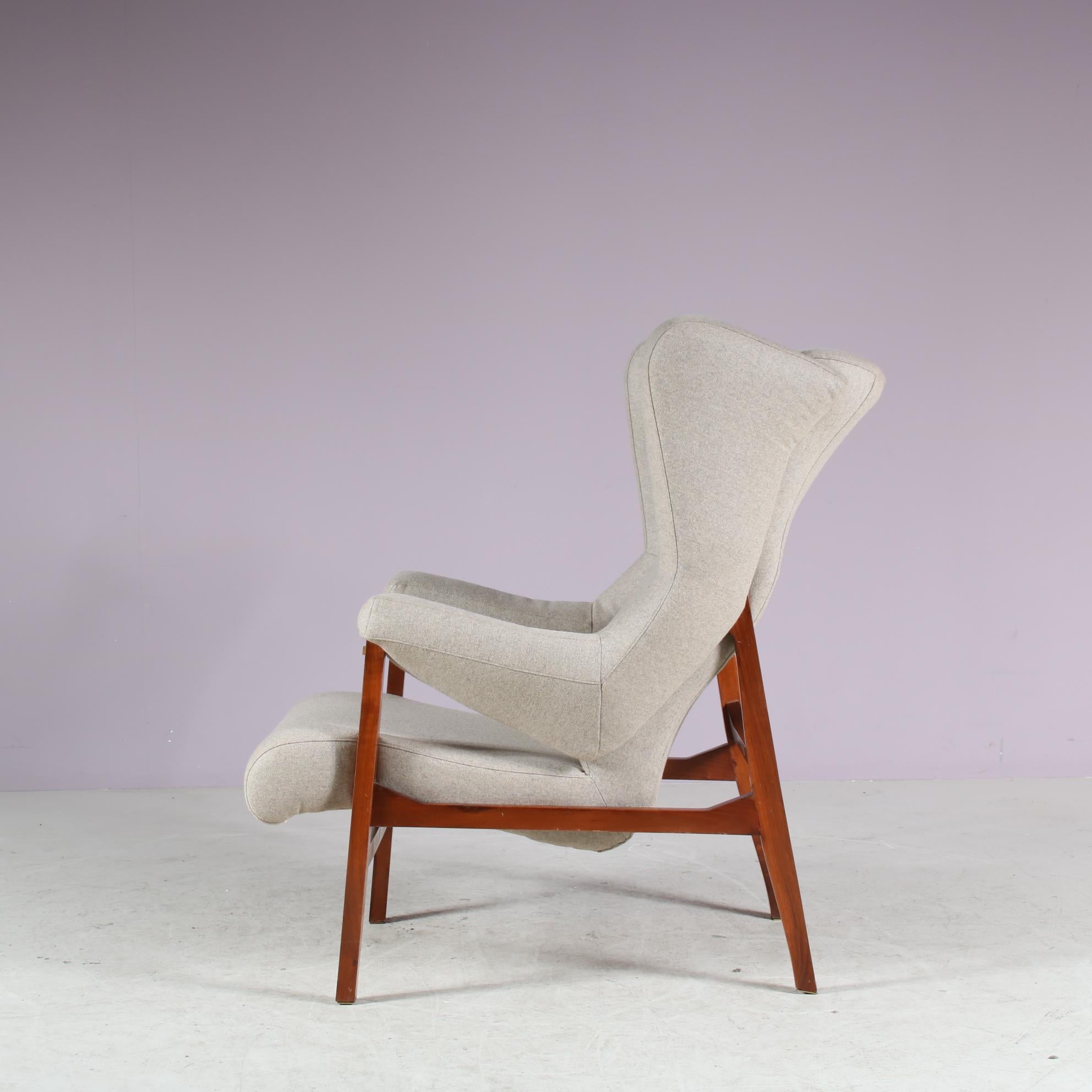 Very Rare Pair of Early “Fiorenza” Chairs by Franco Albini for Arflex, Italy 195 For Sale 10