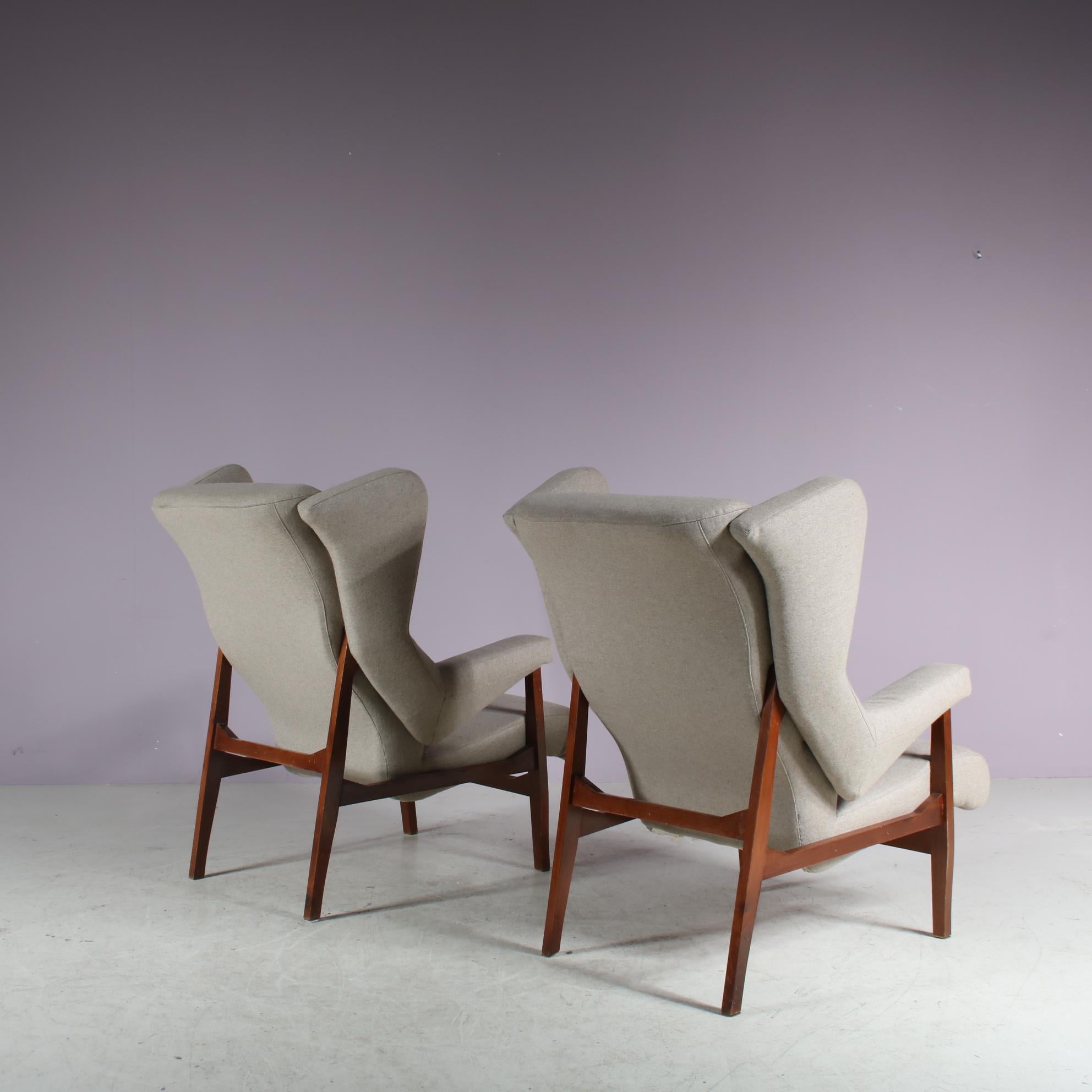 Italian Very Rare Pair of Early “Fiorenza” Chairs by Franco Albini for Arflex, Italy 195 For Sale