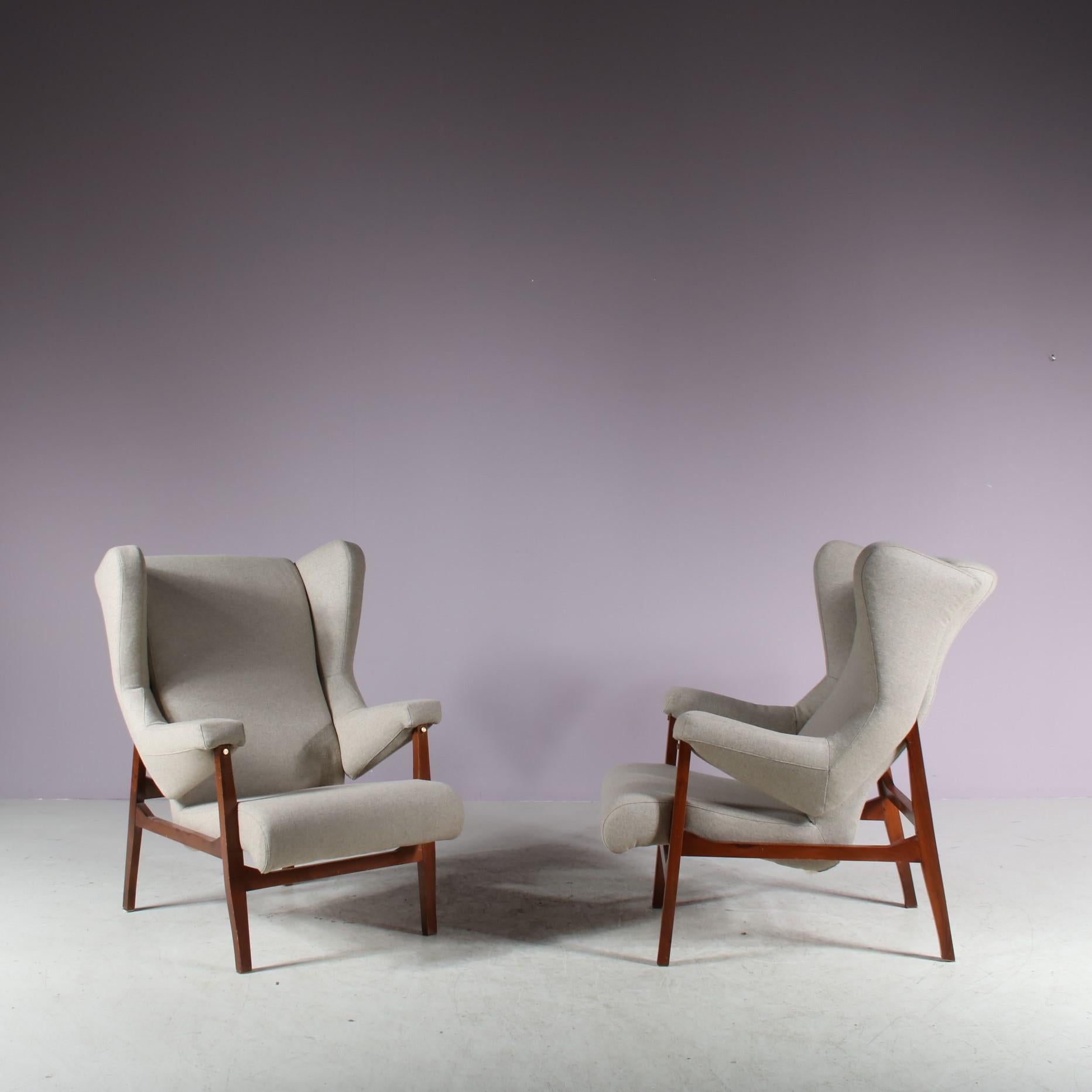 Very Rare Pair of Early “Fiorenza” Chairs by Franco Albini for Arflex, Italy 195 In Good Condition For Sale In Amsterdam, NL