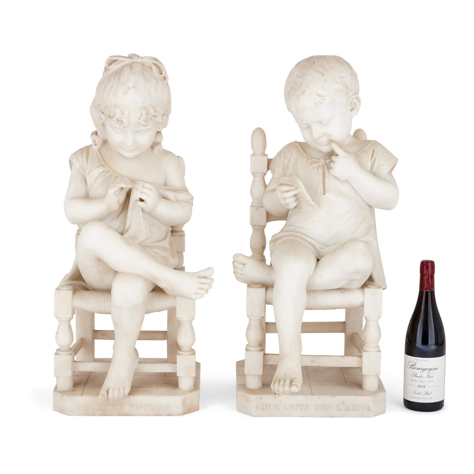 Rarísima pareja de esculturas de mármol de niños sentados de Cesare Lapini en venta 5