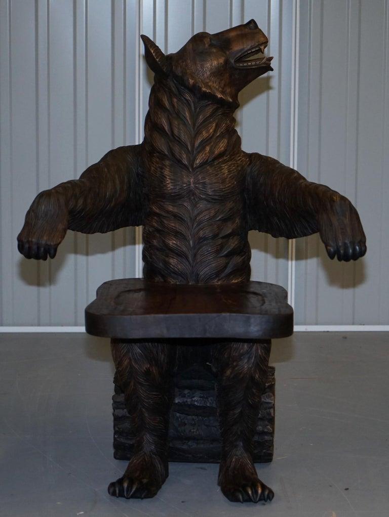 Very Rare Pair of Original Early 20th Century Black Forest Wood Bear Armchairs For Sale 3