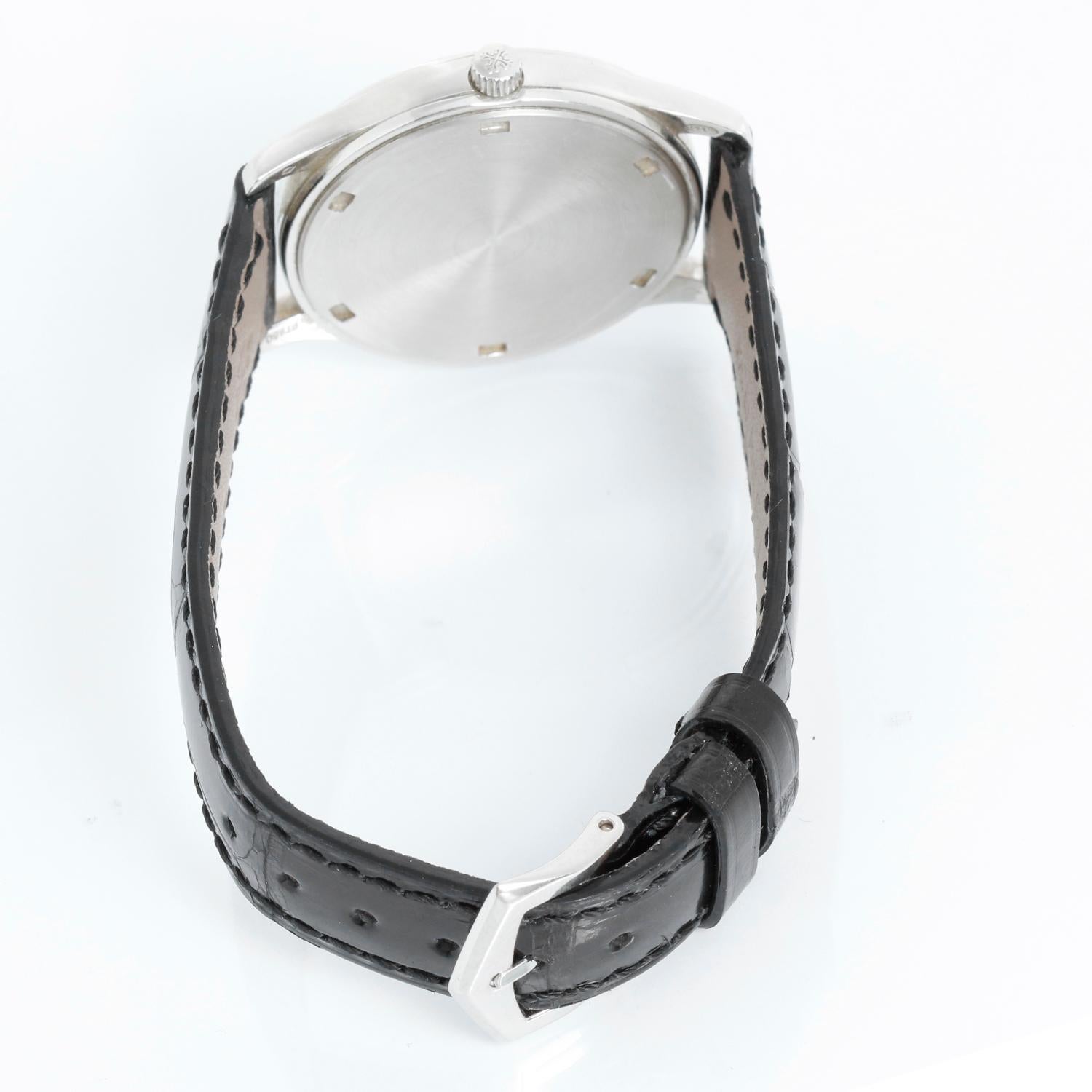 Women's or Men's Very Rare Patek Philippe Calatrava Platinum Ref 3998 P Men's Watch For Sale