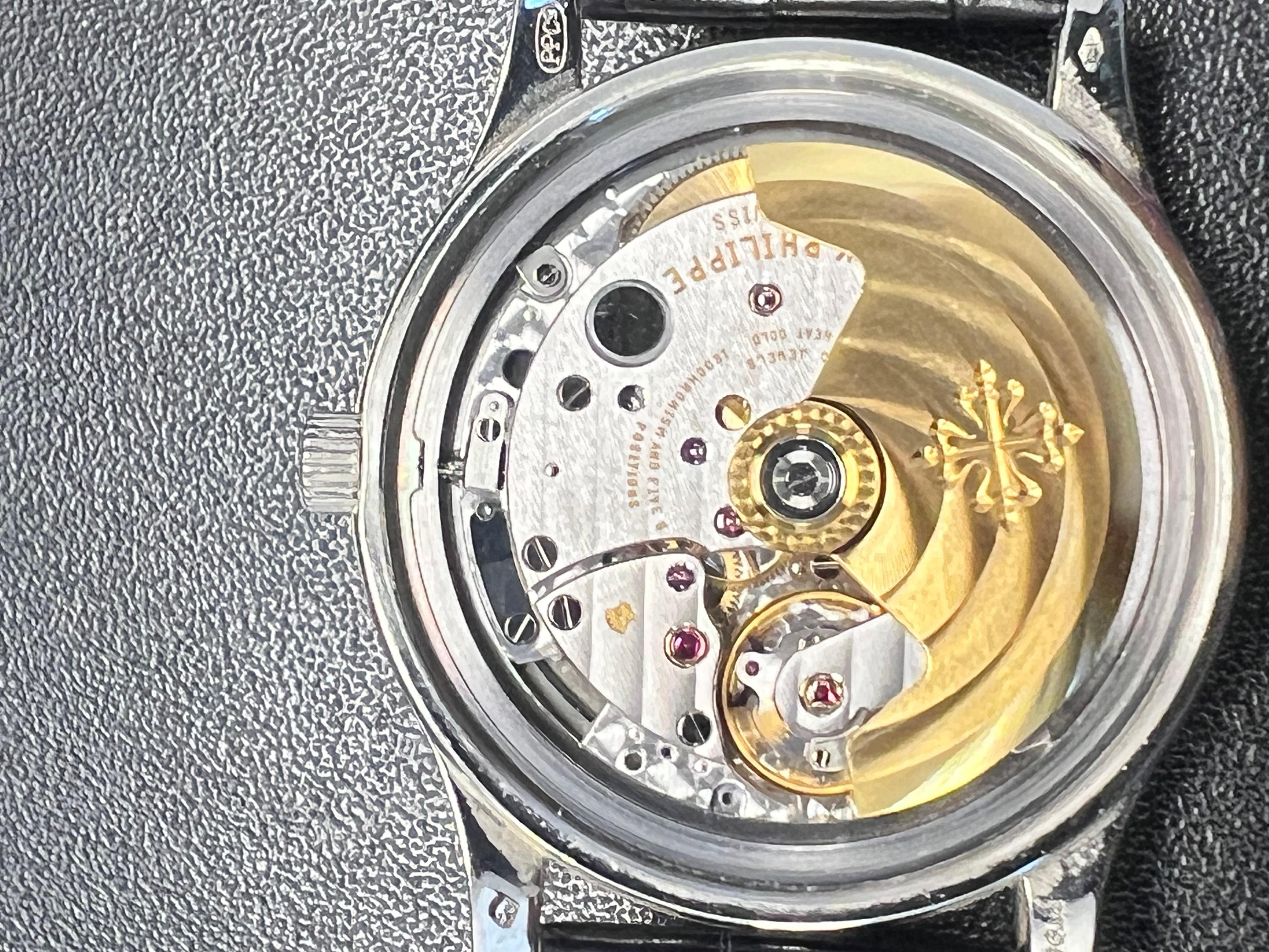 Very Rare Patek Philippe Calatrava Platinum Ref 3998 P Men's Watch For Sale 4