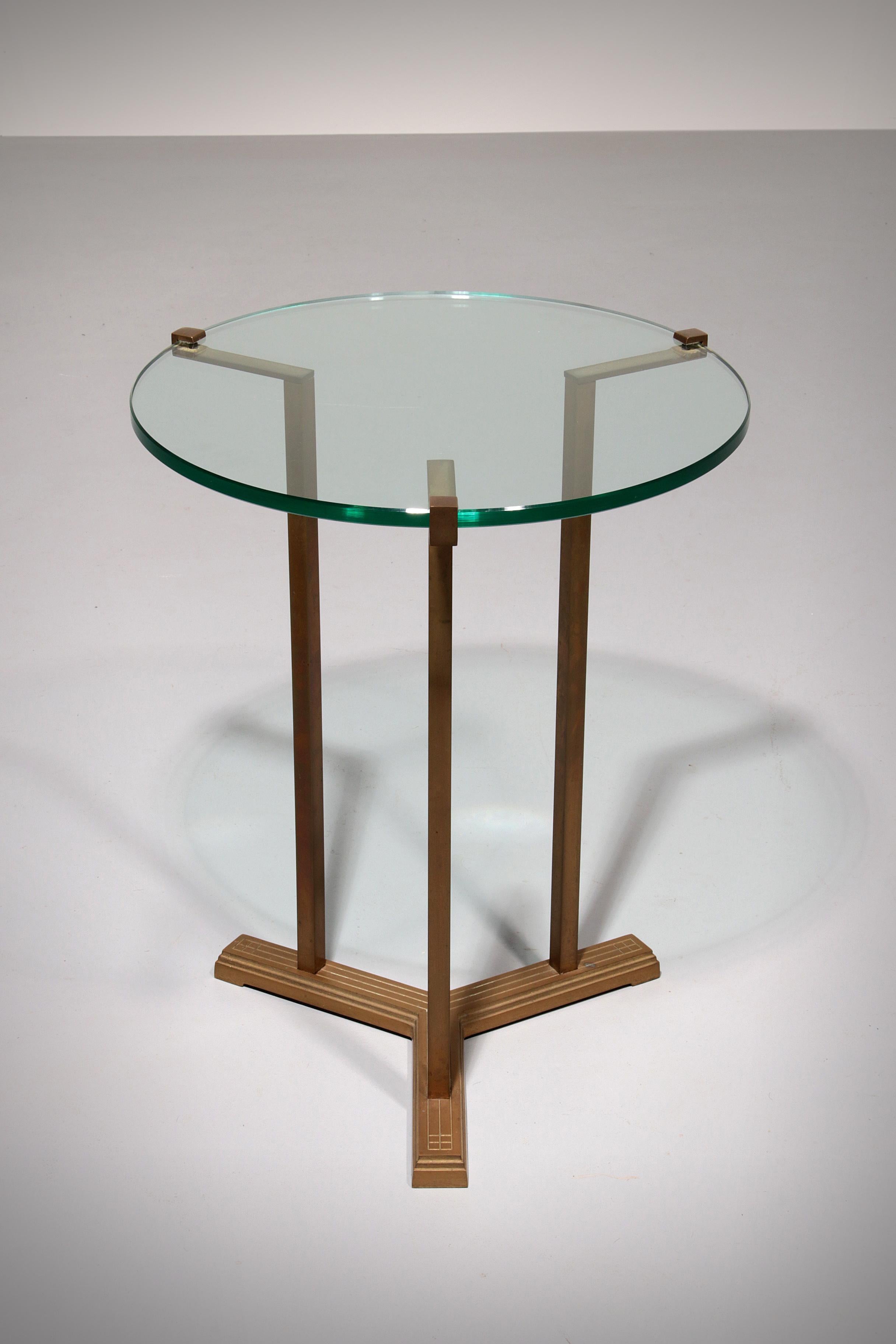 

Discover the charm of the 1970s with the rare Peter Ghyczy Model T37 Coffee Table.

This exquisite piece, designed by the renowned Hungarian designer Peter Ghyczy, showcases the perfect blend of originality and craftsmanship.

The table features