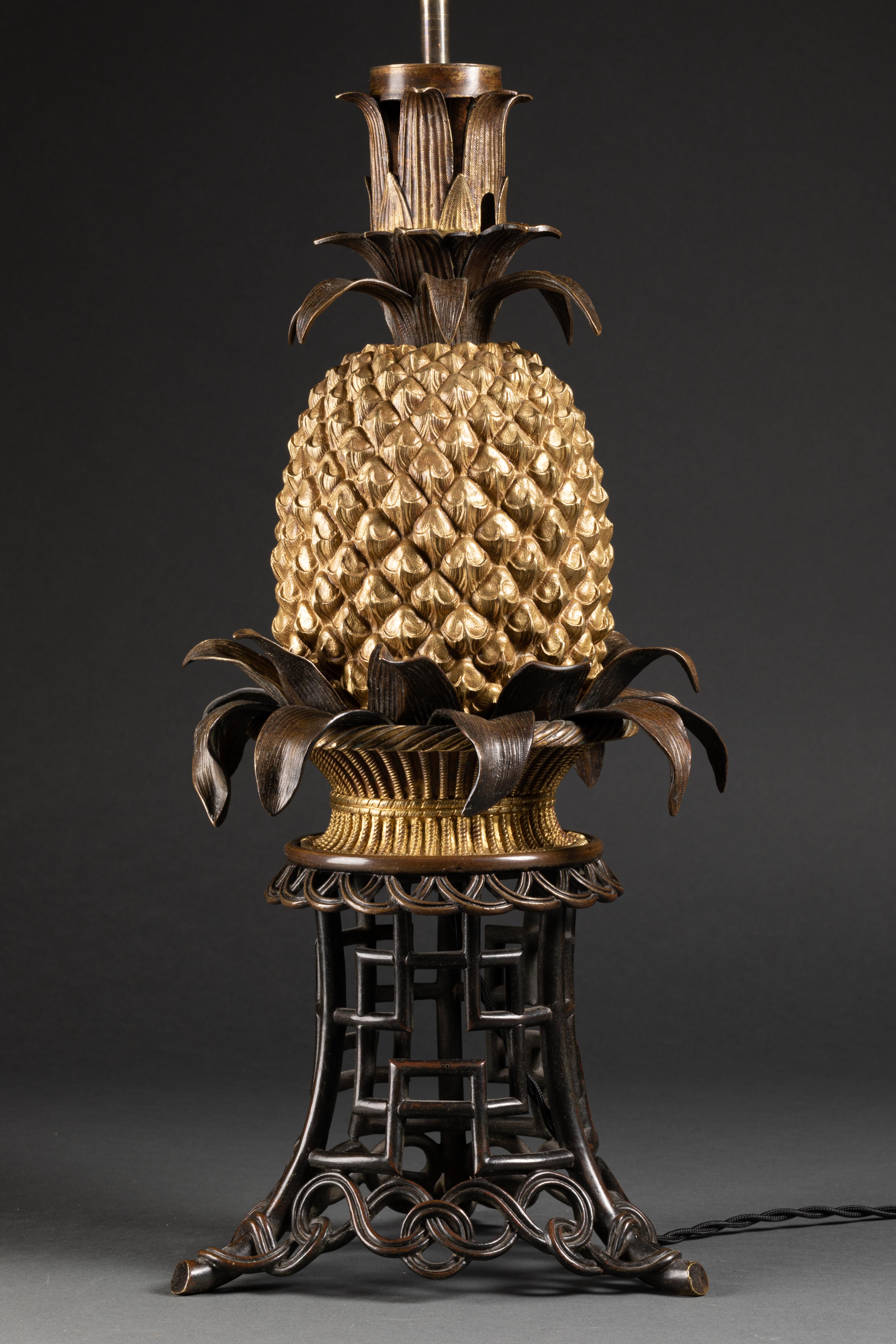 Very Rare Pineapple Lamp on a Wicker Basket with a Bronze Chinoiserie Base 6
