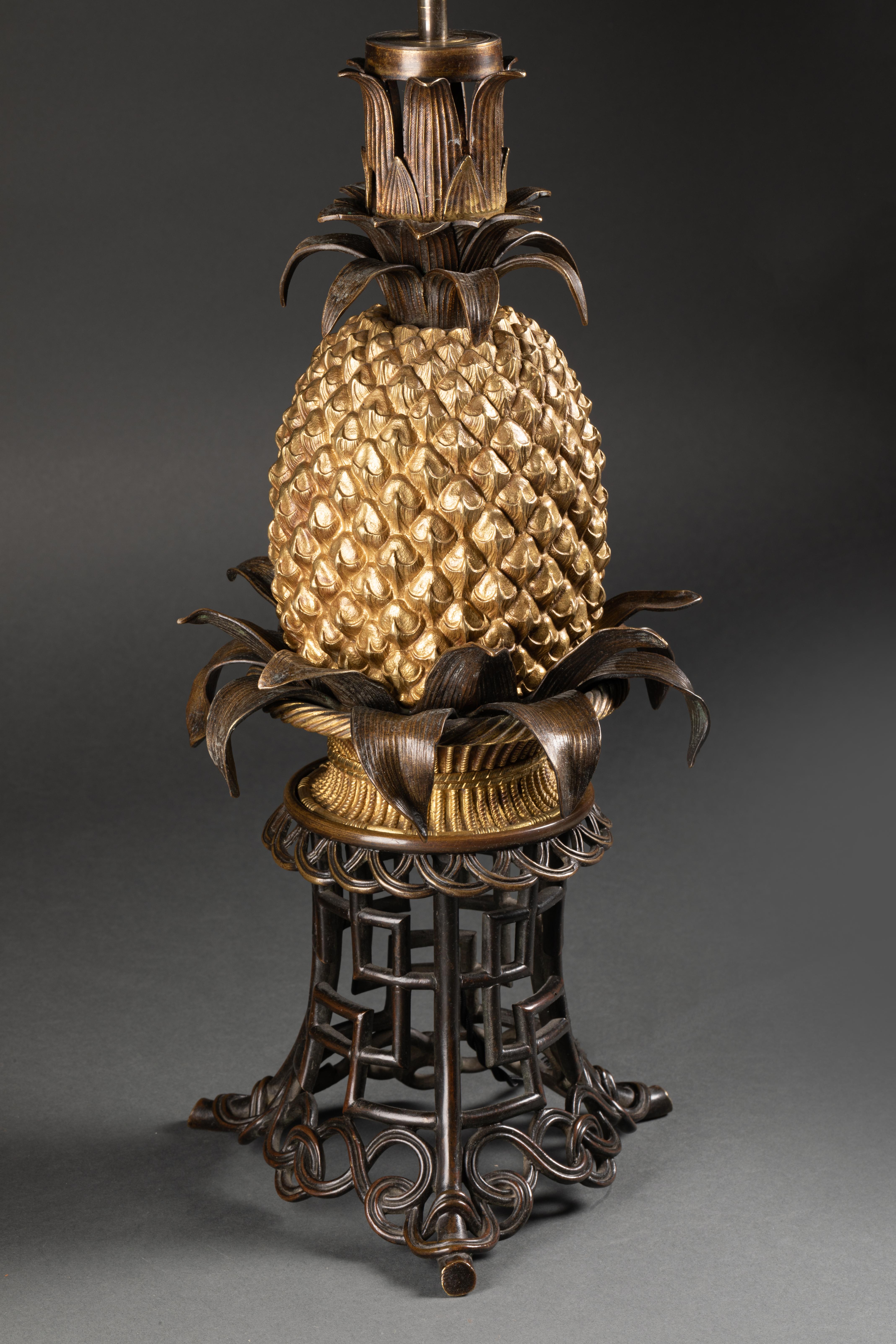 Very Rare Pineapple Lamp on a Wicker Basket with a Bronze Chinoiserie Base 7
