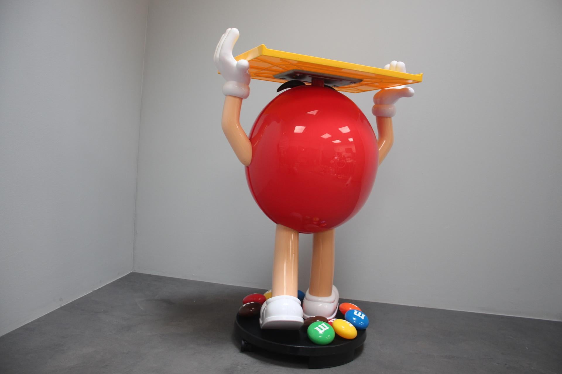 Très rare support en plastique de la mascotte de l'entreprise de bonbons M&M's, années 1990. en vente 2