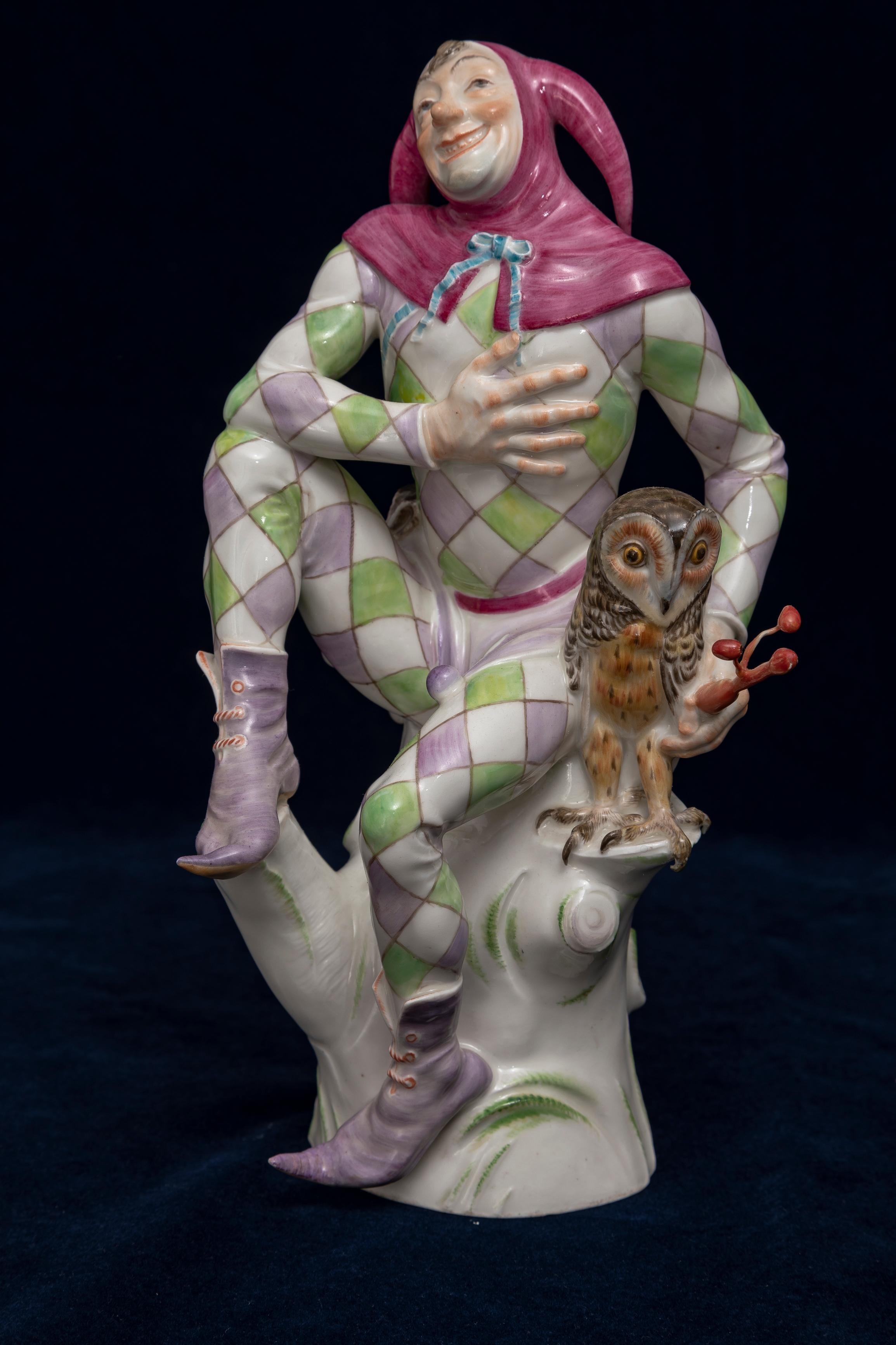 Very rare porcelain Meissen figure of a joker with an owl: German 1928. In Good Condition In New York, NY