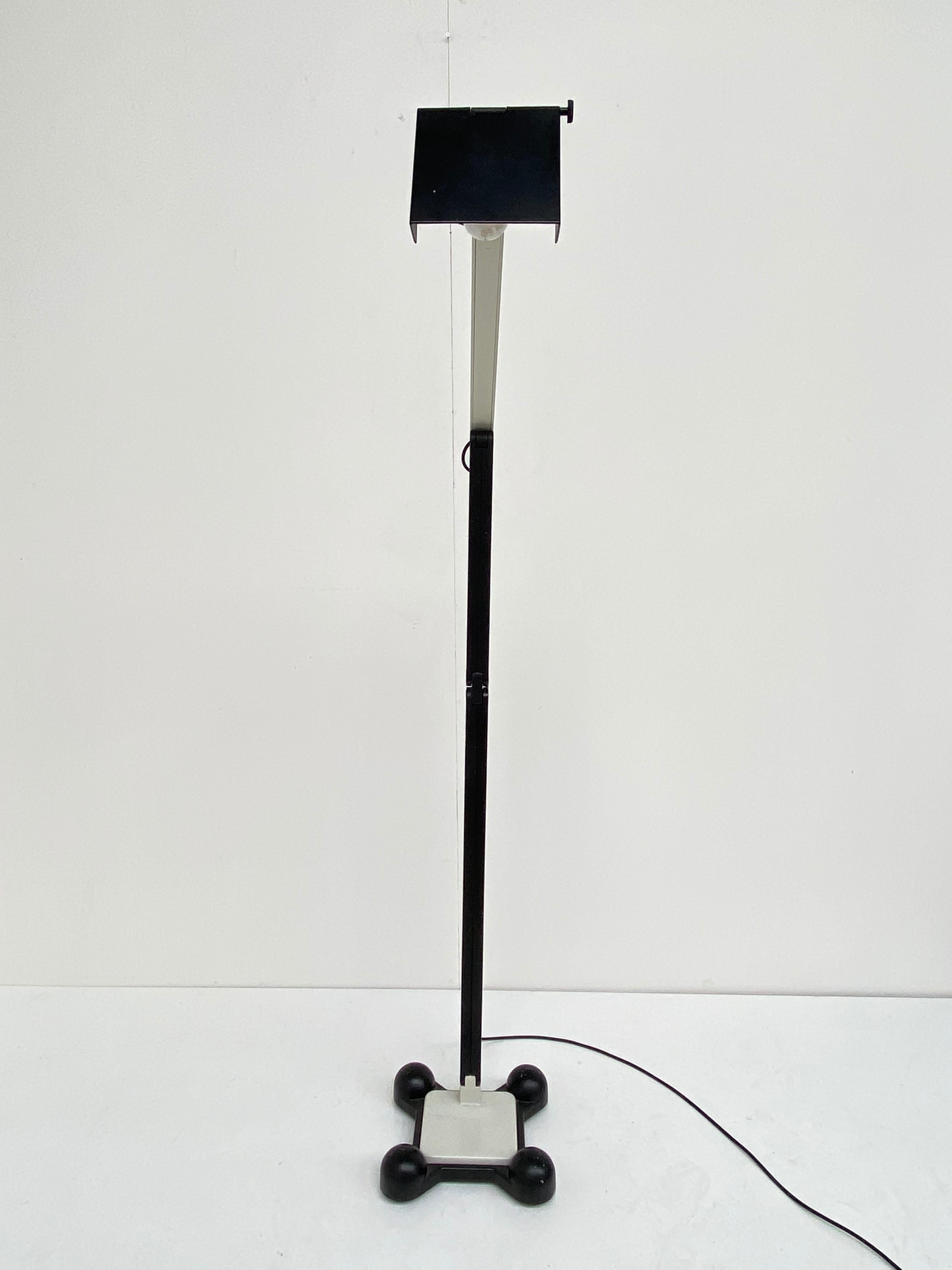 Very Rare Published Ettore Sottsass Jr. Design Floor Lamp for Erco Germany, 1973 9