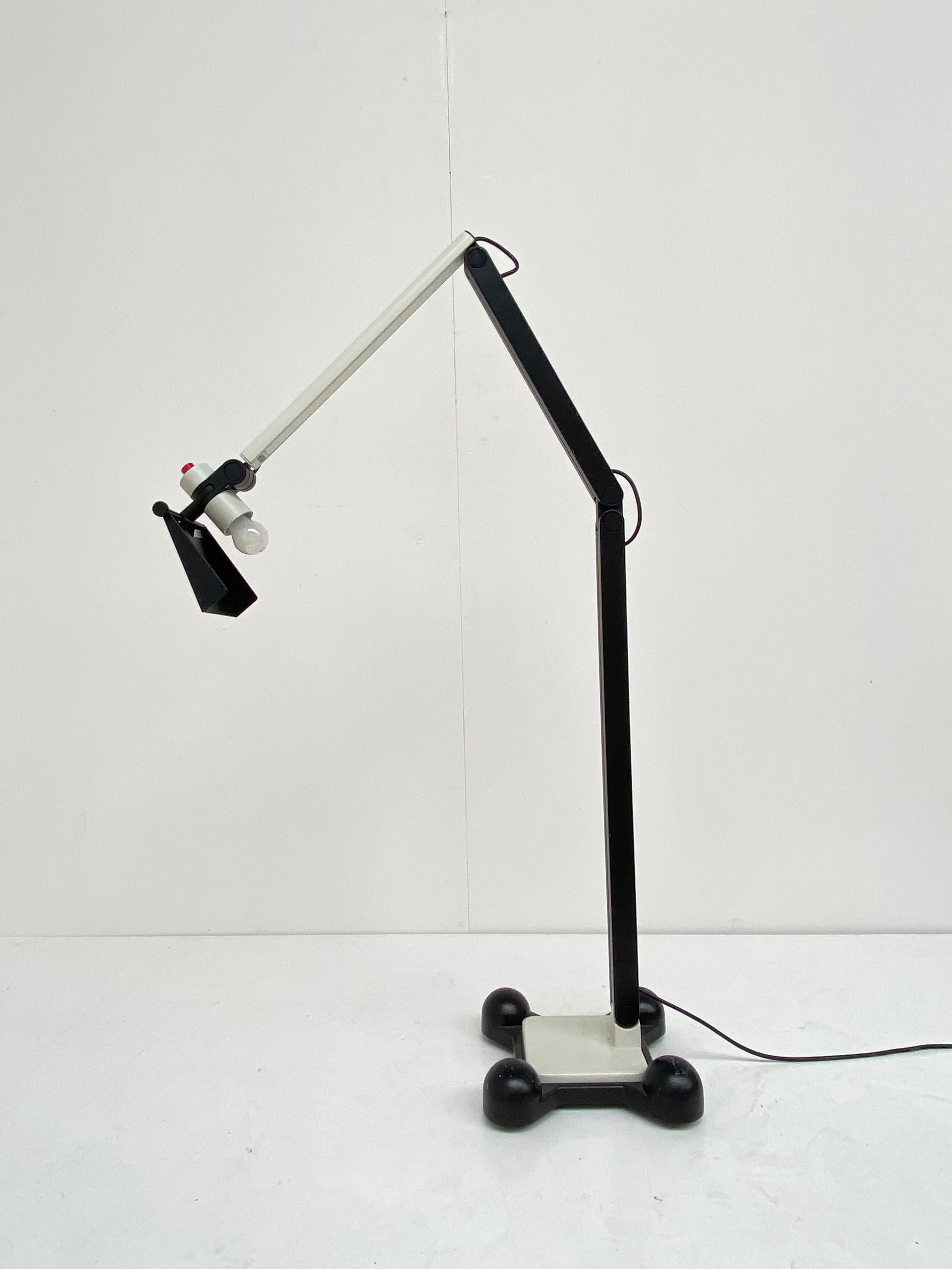 Very Rare Published Ettore Sottsass Jr. Design Floor Lamp for Erco Germany, 1973 11