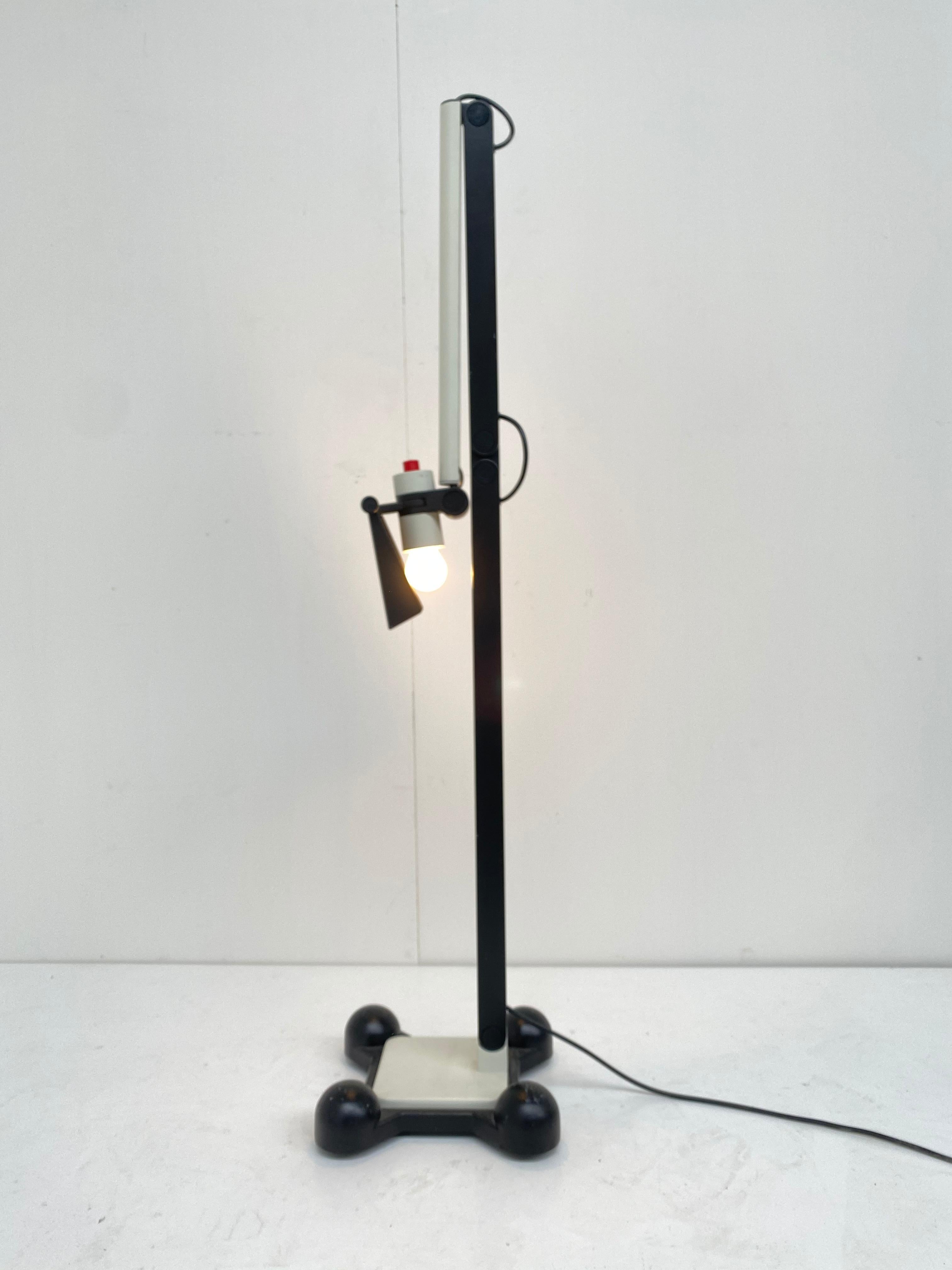 This very rare floor lamp is by Ettore Sottsass JR. and was created in 1973 as published in Domus n527 oktober p.88

The design of this floor lamp for Erco was his time ahead as it looks like it was made in the 1980's

Made of high quality cast