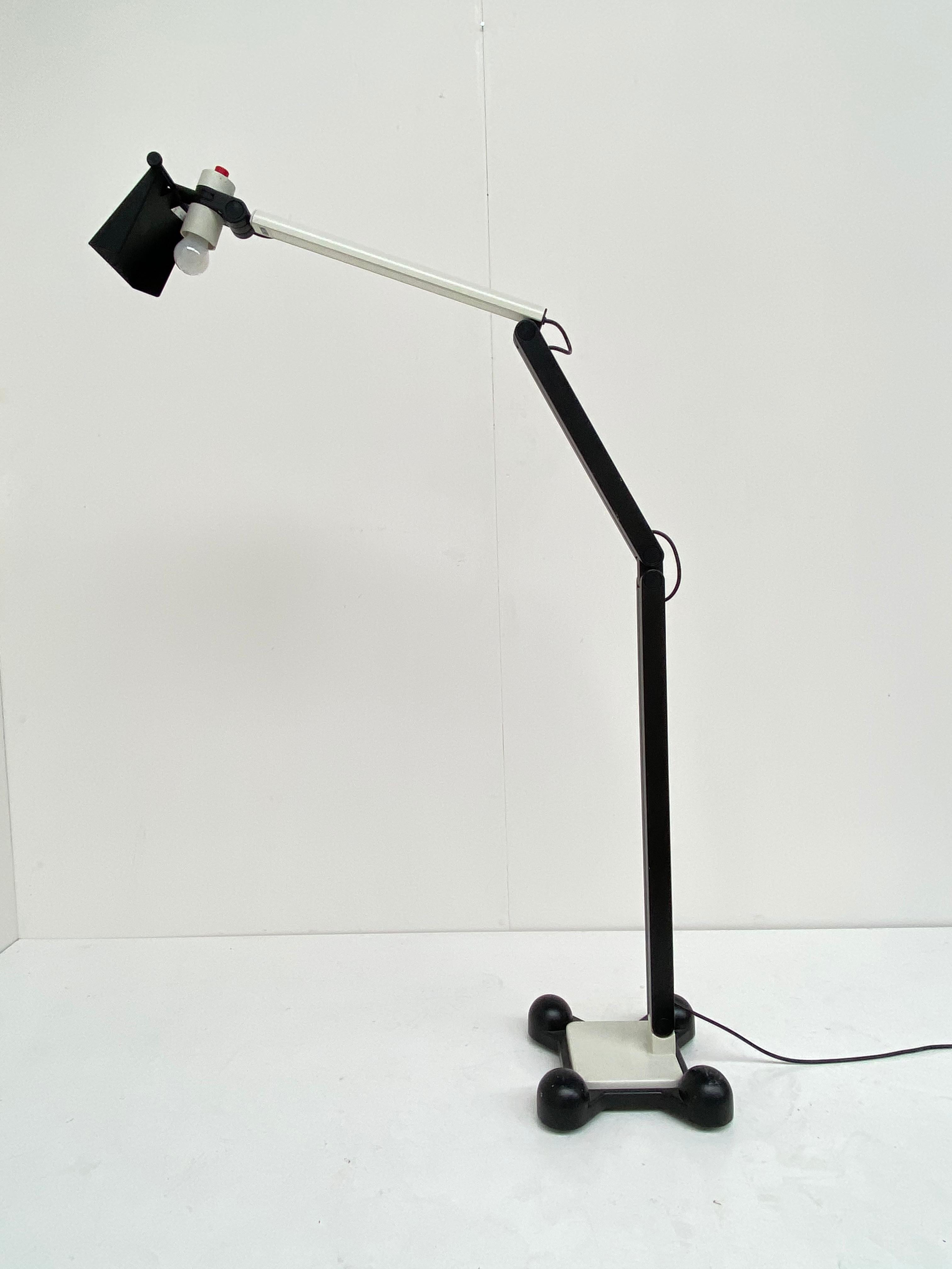 Very Rare Published Ettore Sottsass Jr. Design Floor Lamp for Erco Germany, 1973 12