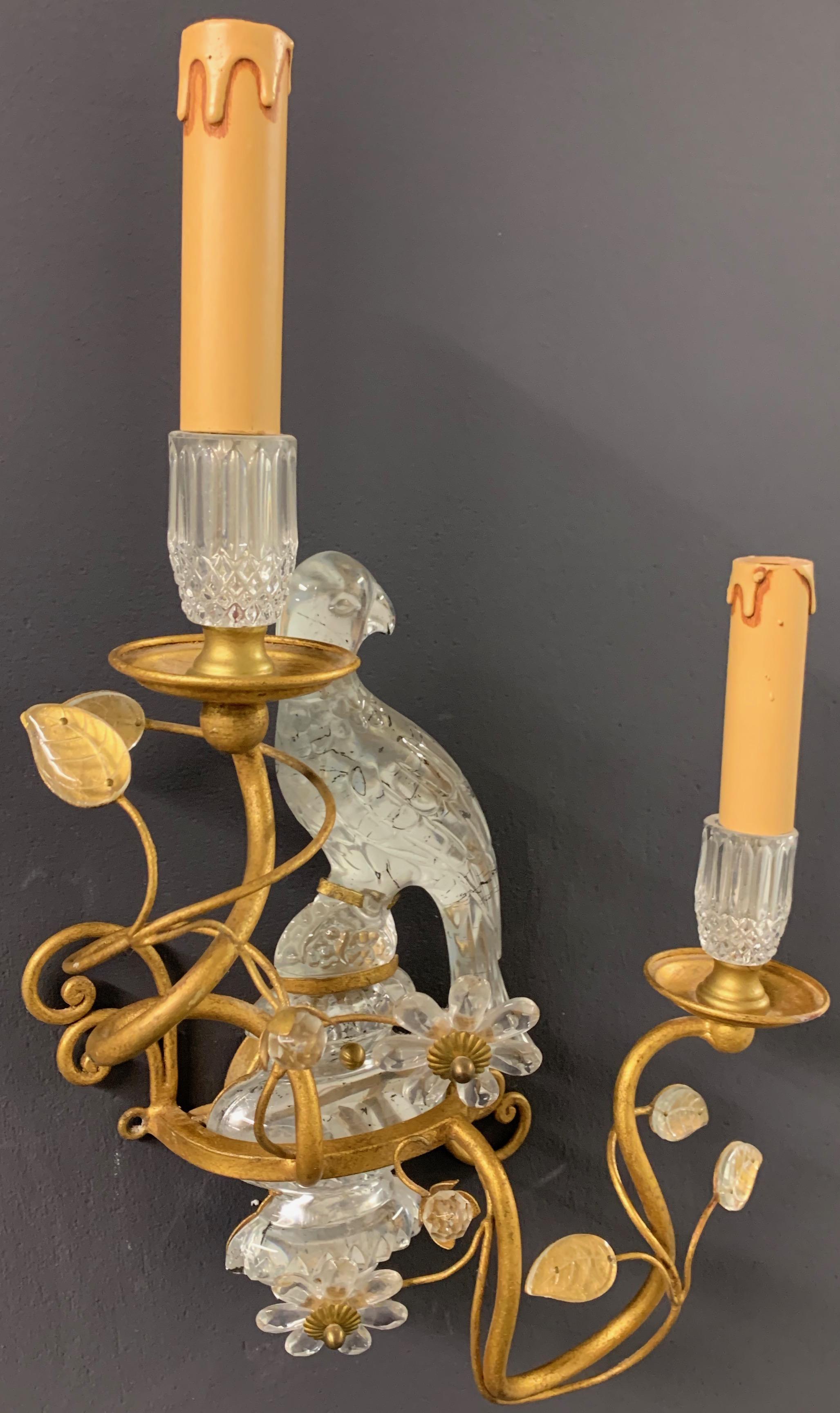Crystal glass and gilded iron in very good condition. 2 pairs/ two parrots looking right and two left.