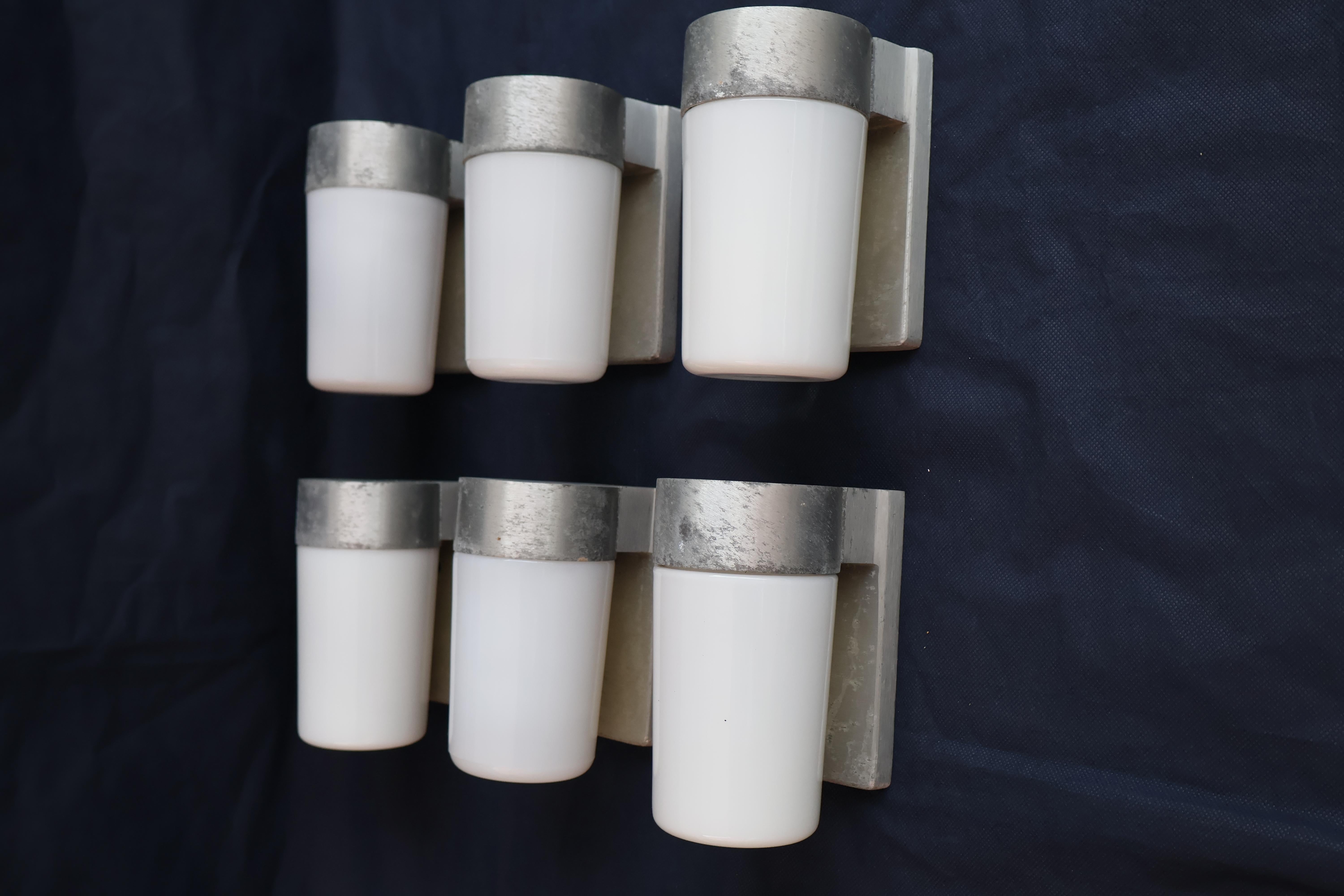 rarísimo juego de seis apliques de exterior/interior de los años 50 diseño de prescolite CA en venta 4