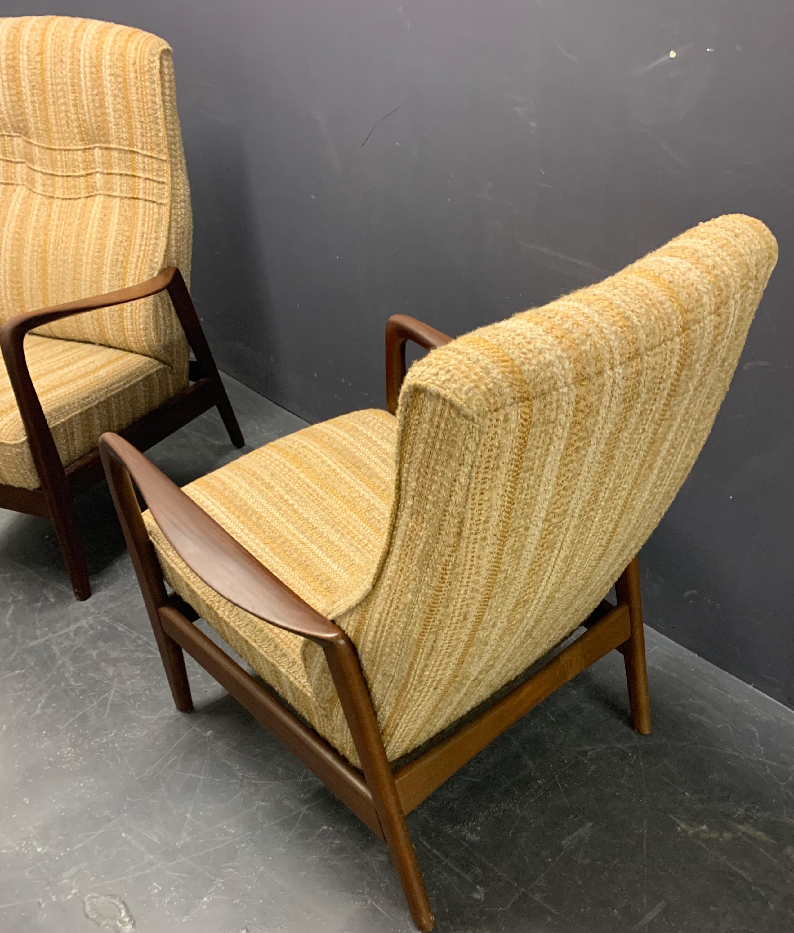 Mid-Century Modern Very Rare Set of Two Lounge Chairs and Stool by Cassina For Sale