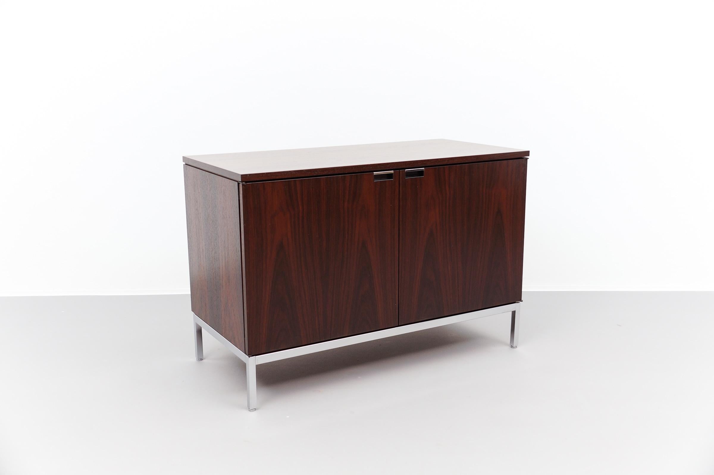 Rarísimo Aparador Florence Knoll Corto Wenge de Knoll International, años 60 Alemán en venta