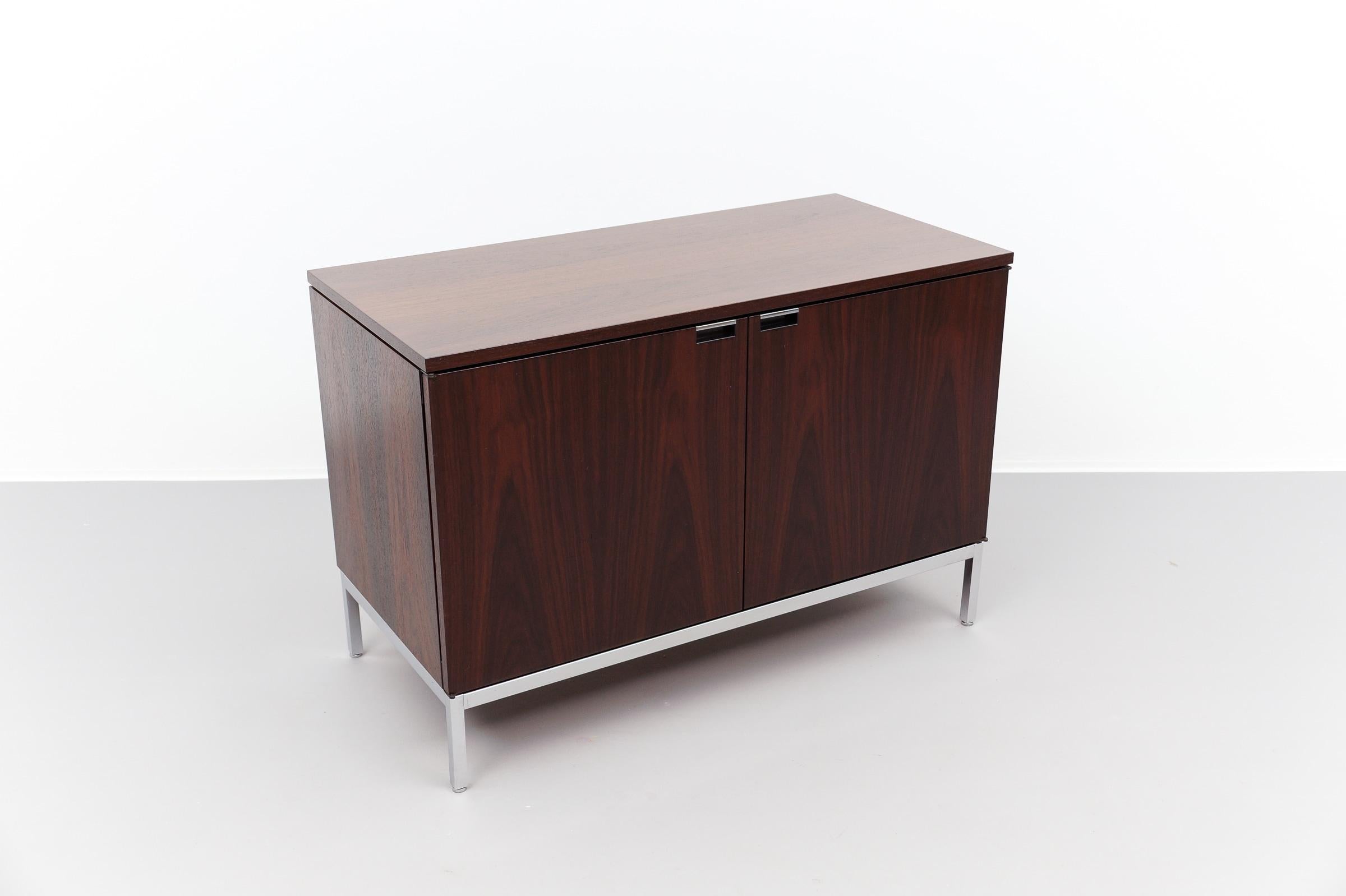 Rarísimo Aparador Florence Knoll Corto Wenge de Knoll International, años 60 en Bueno estado para la venta en Nürnberg, Bayern