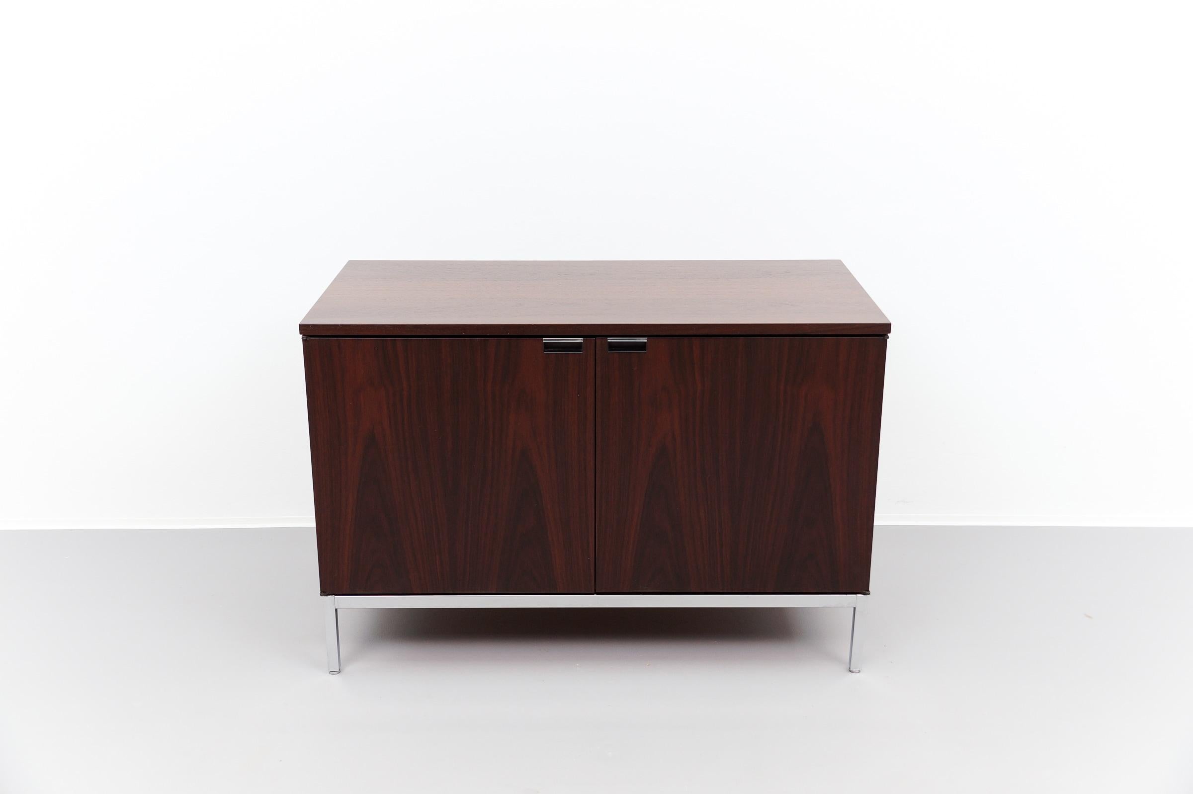 Rarísimo Aparador Florence Knoll Corto Wenge de Knoll International, años 60 en venta 1