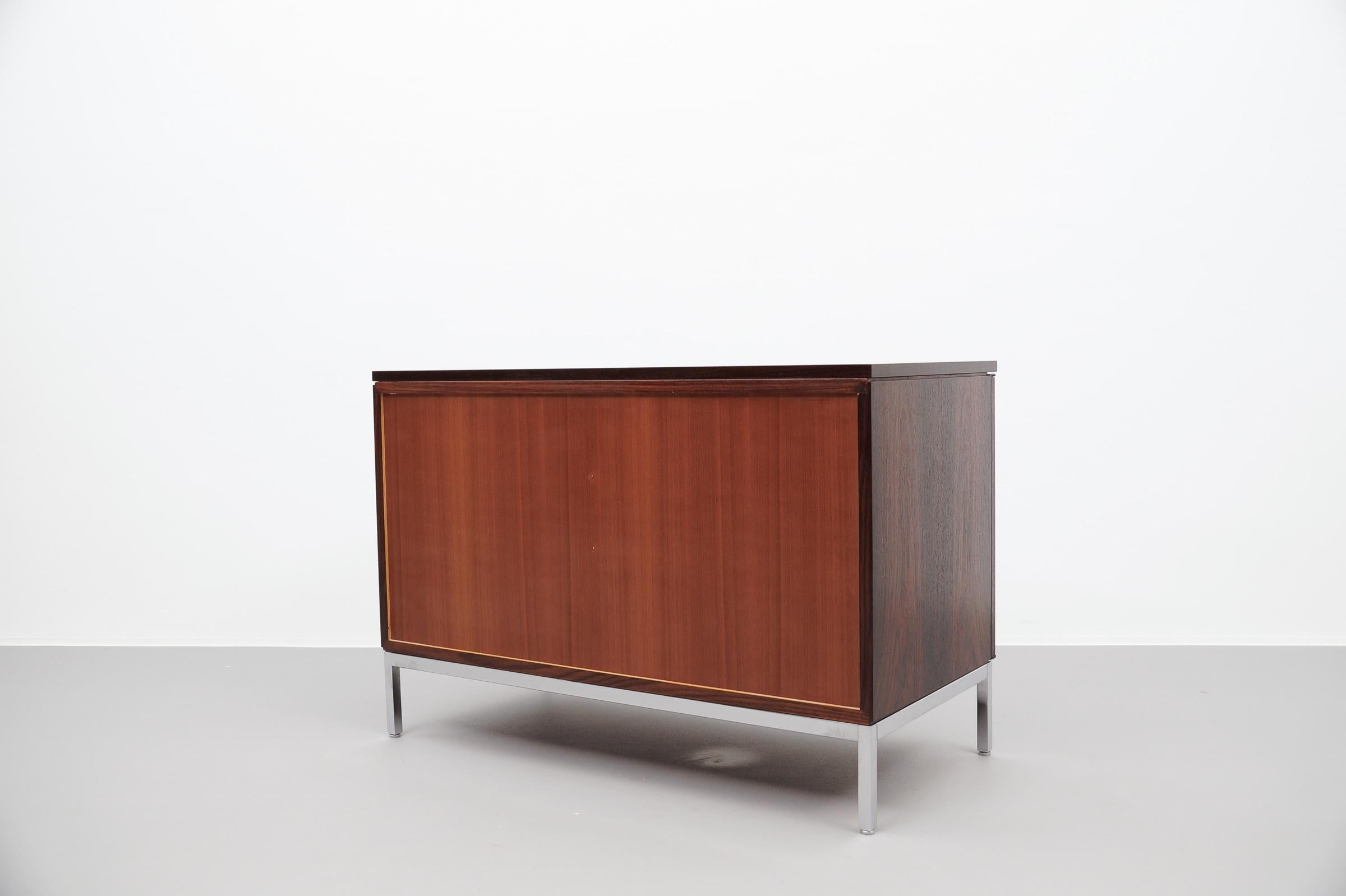 Rarísimo Aparador Florence Knoll Corto Wenge de Knoll International, años 60 en venta 2