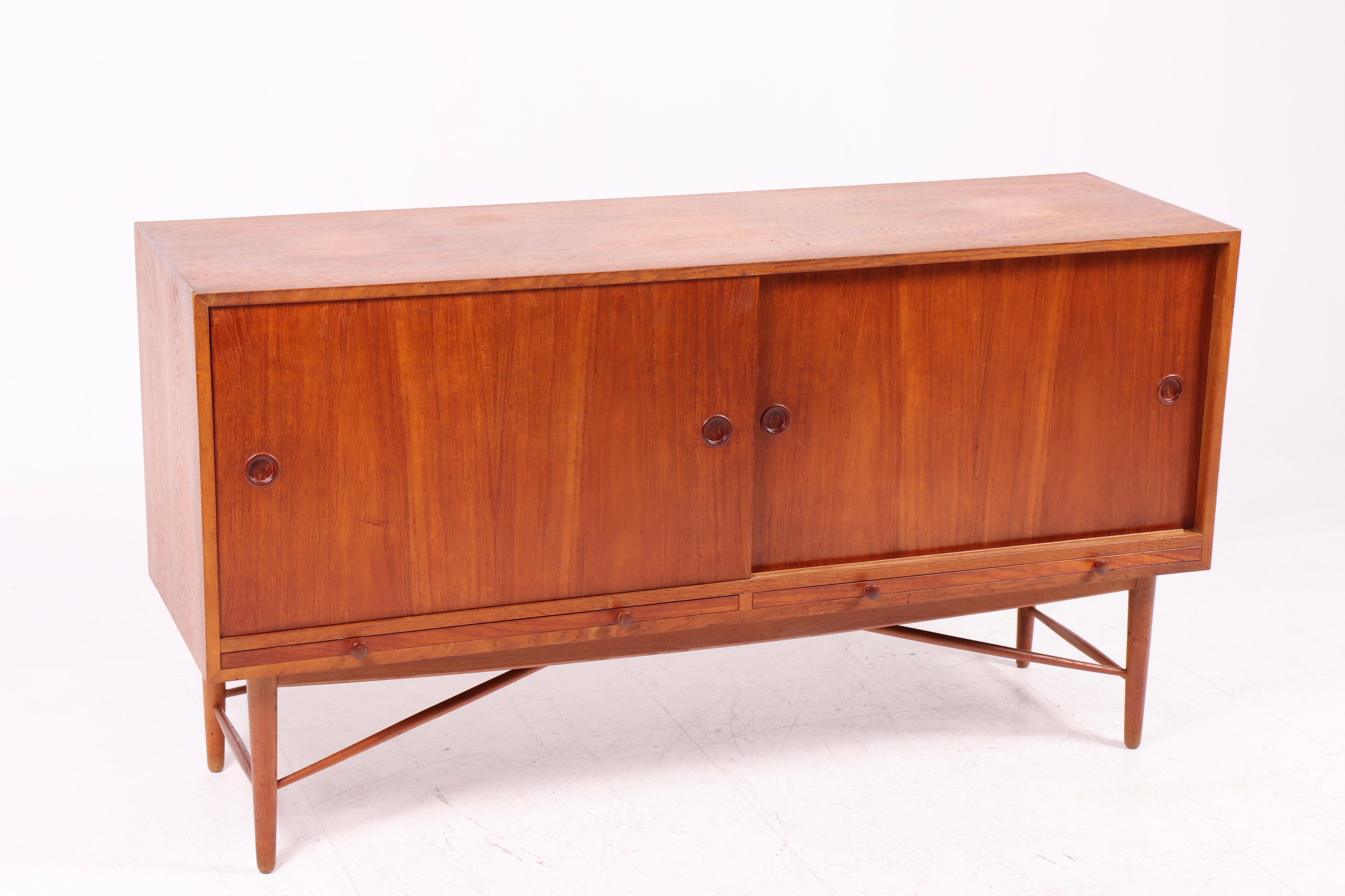 Scandinavian Modern Very Rare Sideboard by Finn Juhl in Oak, 1950s For Sale