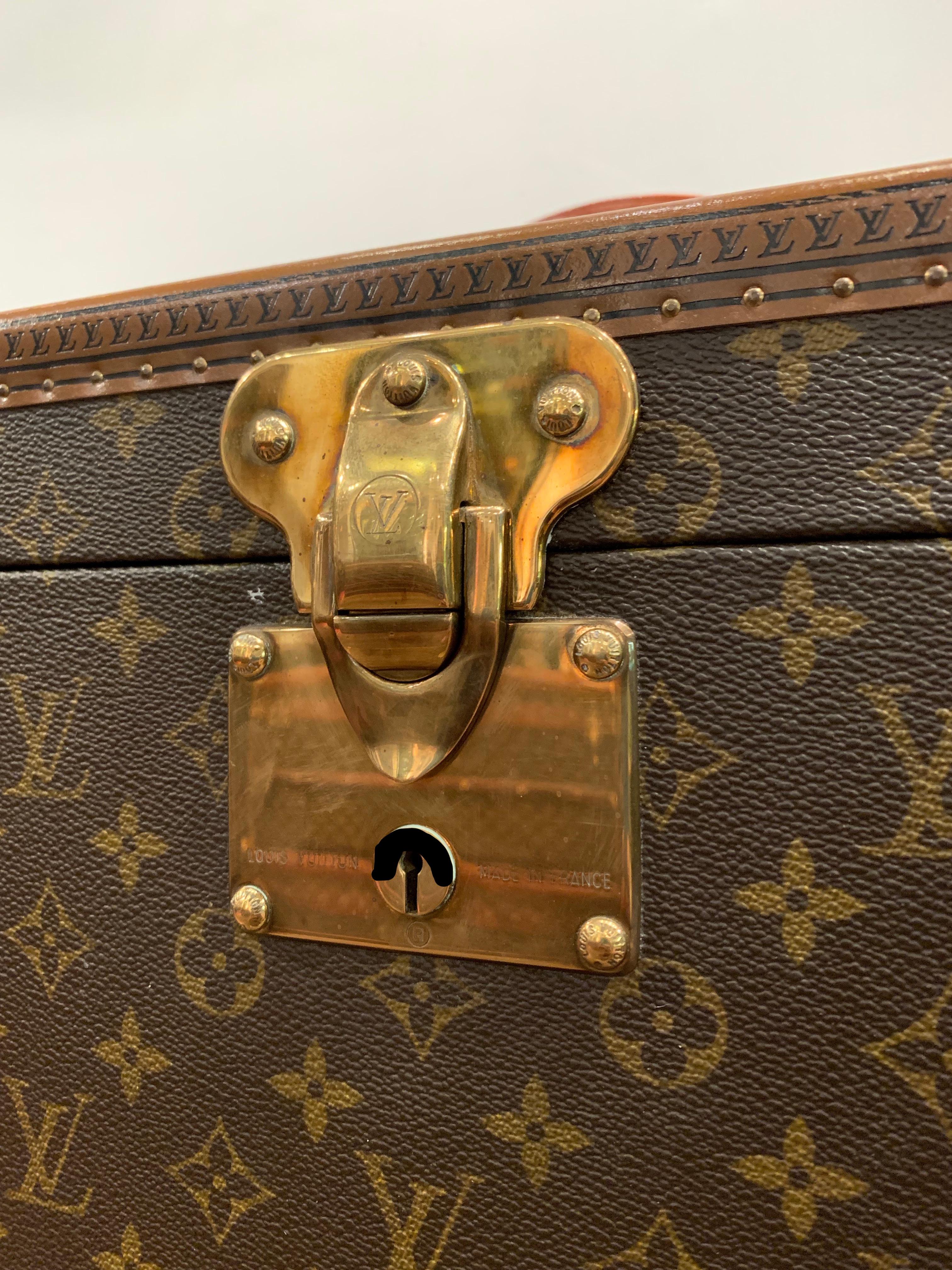 Sehr seltene Sonderbestellung Louis Vuitton Uhrenkoffer, ca. 2000 (Messing)
