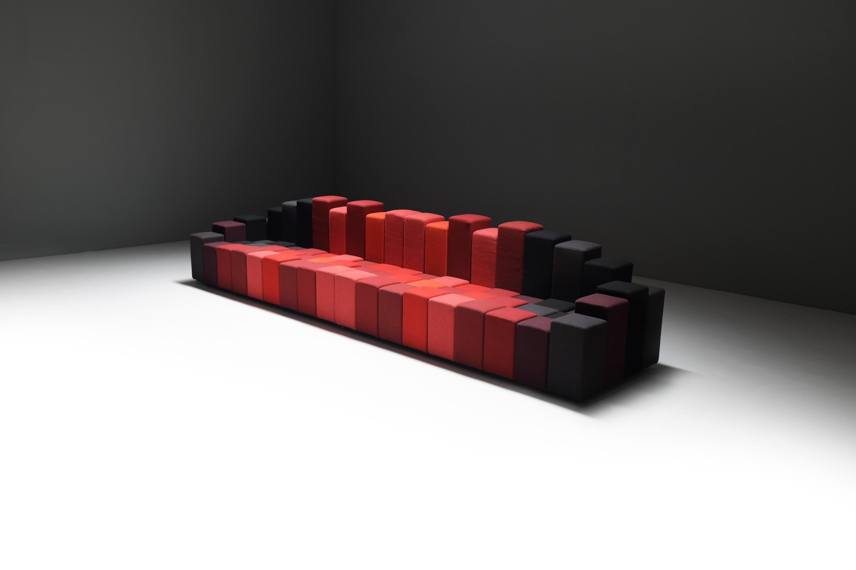 XXI secolo e contemporaneo Rarissimo, splendido e coloratissimo Divano italiano Do-Lo-Rez di Ron Arad per Moroso in vendita