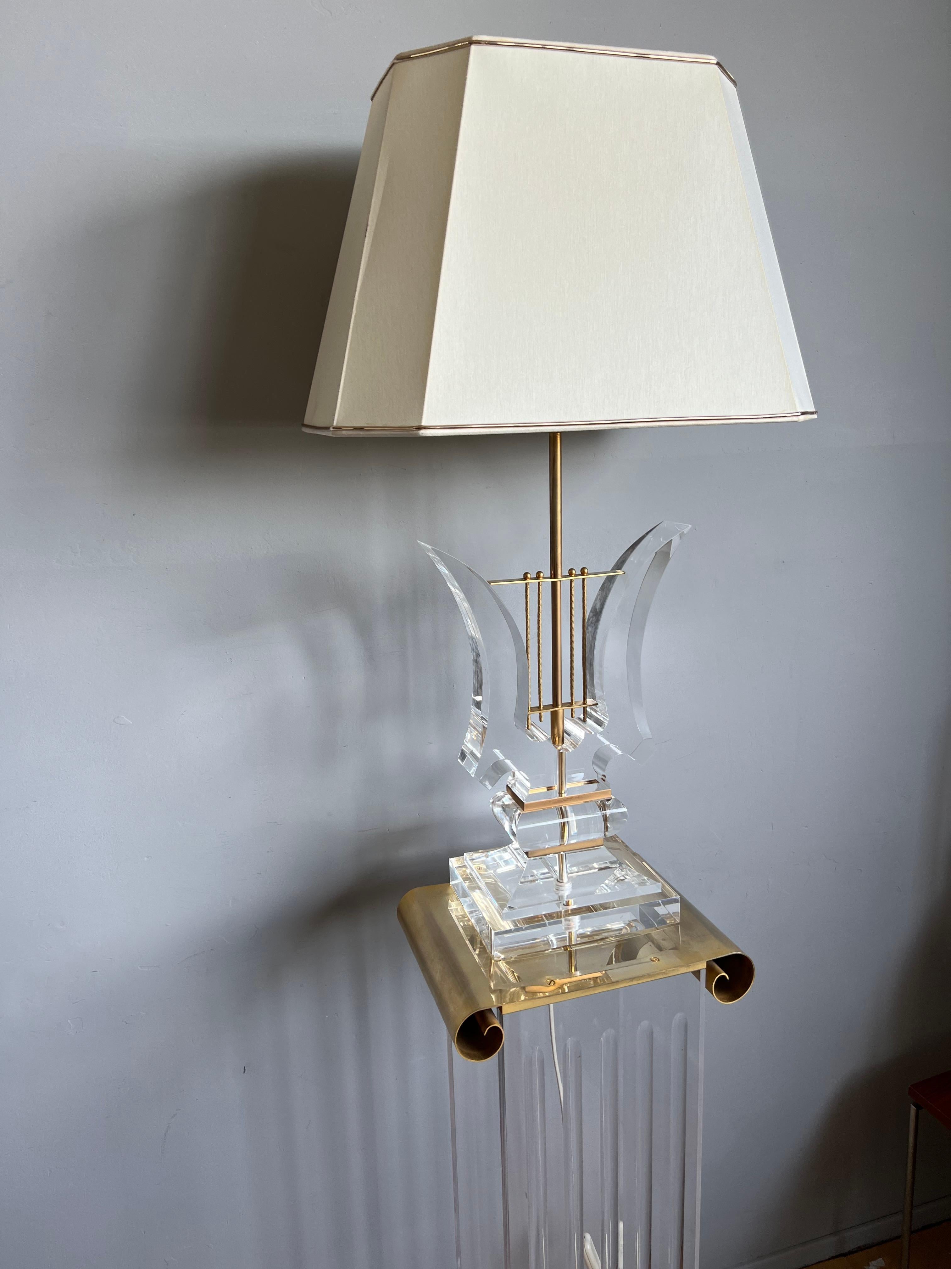 Italian  Rare & Stunning Mid Century Modern Lucite and Brass Pedestal Floor Lamp / Light For Sale