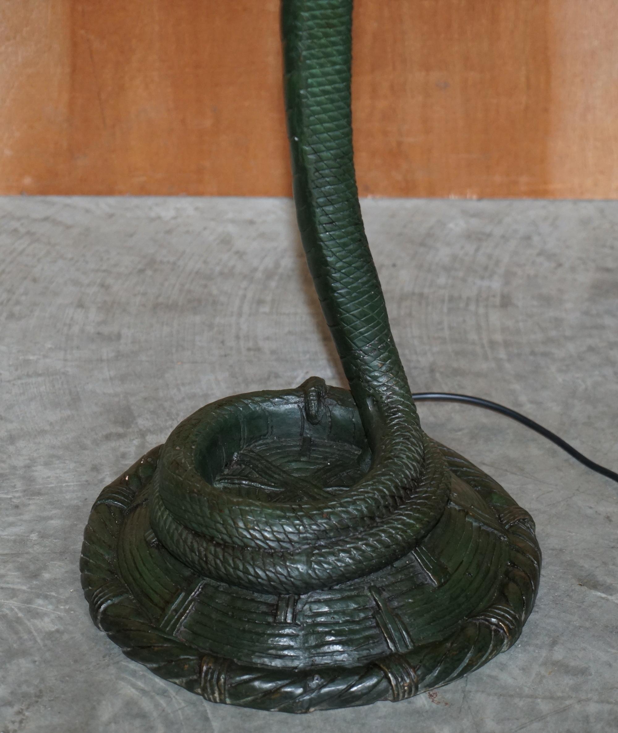 Very Rare Stunning Vintage Bronzed Snake Floor Standing Lamp After Edgar Brandt For Sale 2