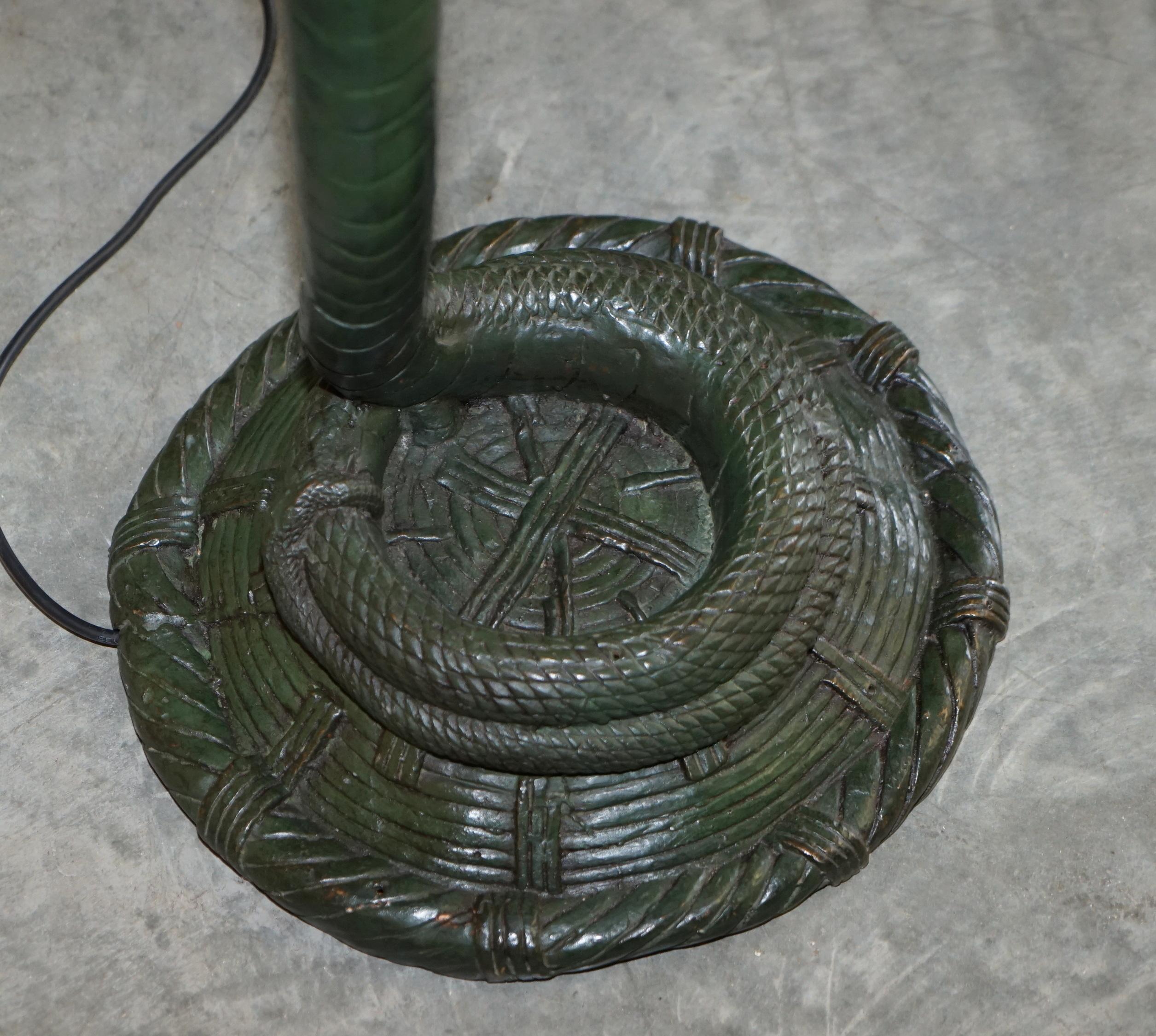 Very Rare Stunning Vintage Bronzed Snake Floor Standing Lamp After Edgar Brandt For Sale 4