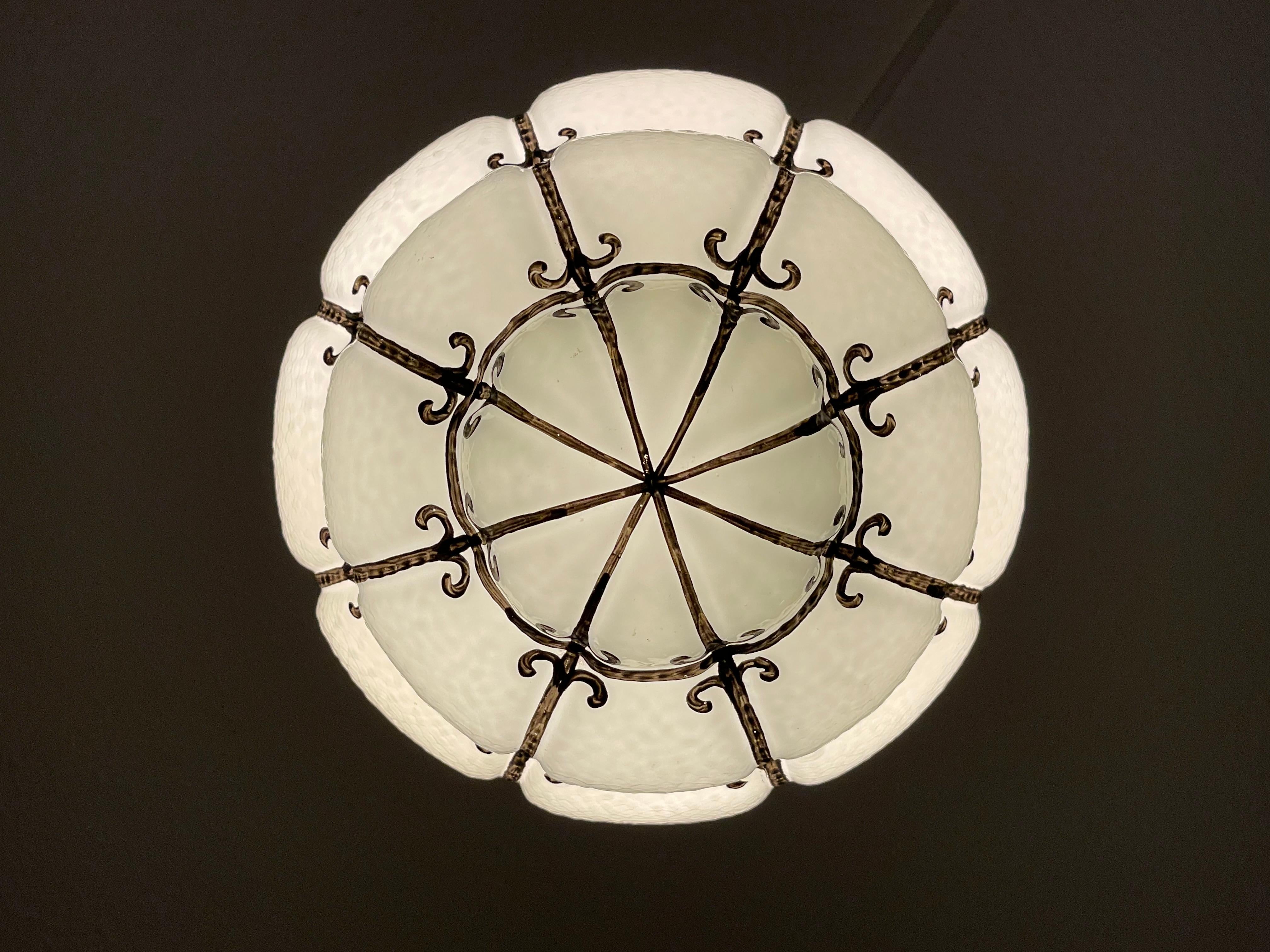 Very Rare & Stylish Mid-Century Lead Lined Venice Murano Pendant / Ceiling Lamp In Excellent Condition For Sale In Lisse, NL