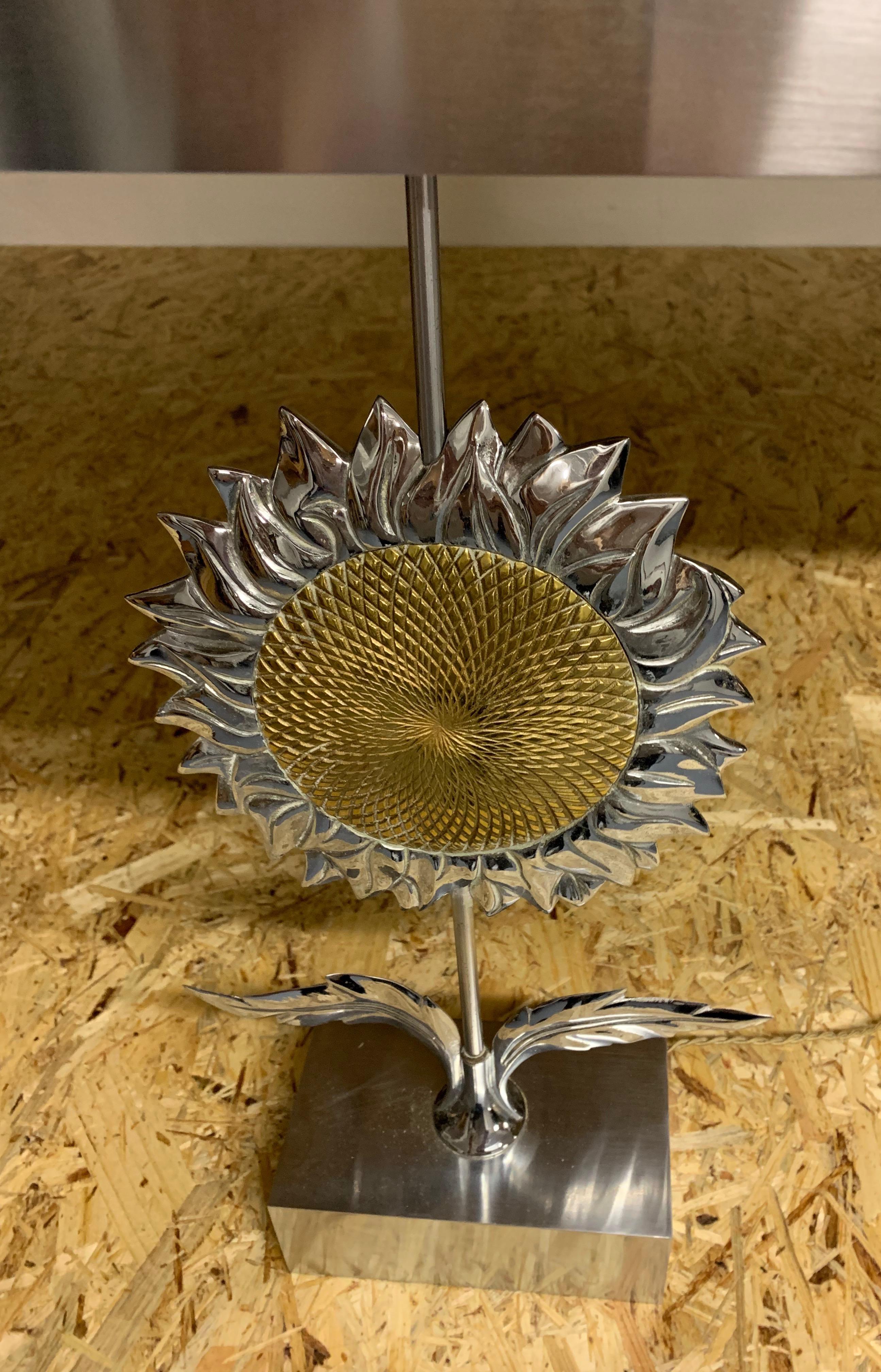 Very Rare Sunflower Table Lamp by Maison Charles In Excellent Condition For Sale In Munich, DE