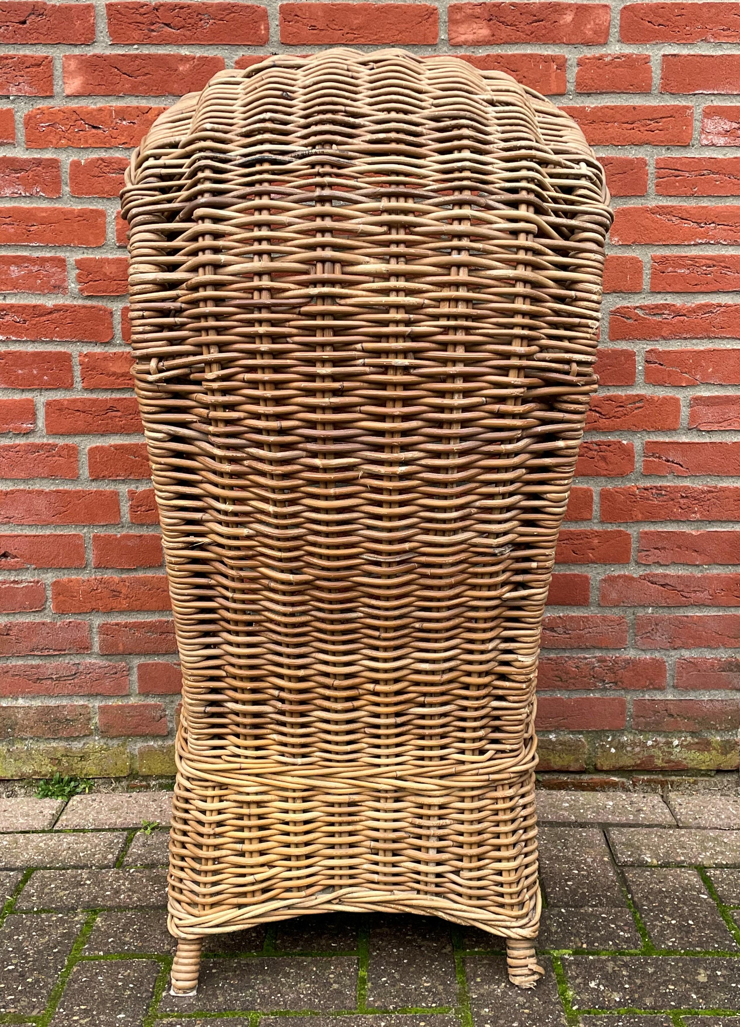 Very Rare & Super Decorative Antique-Like Hand Woven Rattan Beach Chair for Kids For Sale 2