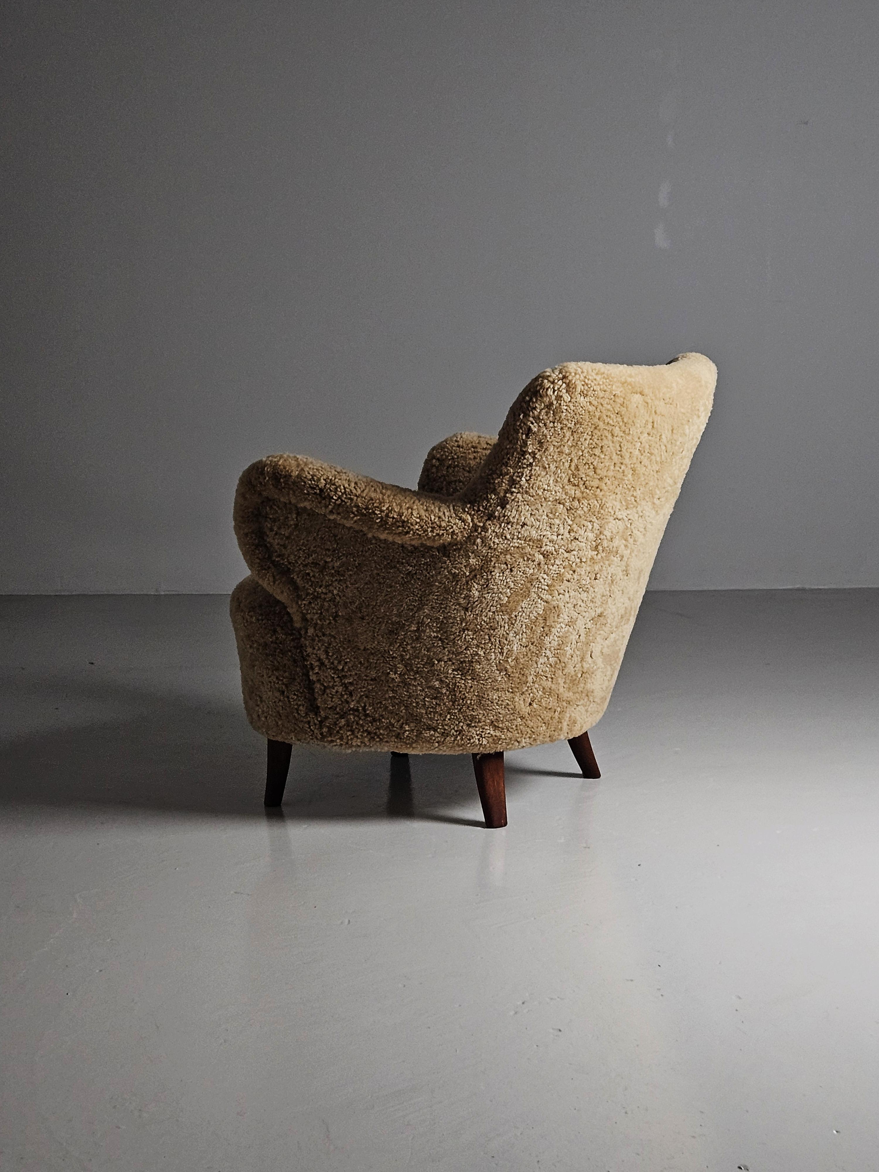 Very rare Swedish Modern lounge chair by Gustav Axel Berg, Sweden, 1940s In Excellent Condition In Eskilstuna, SE