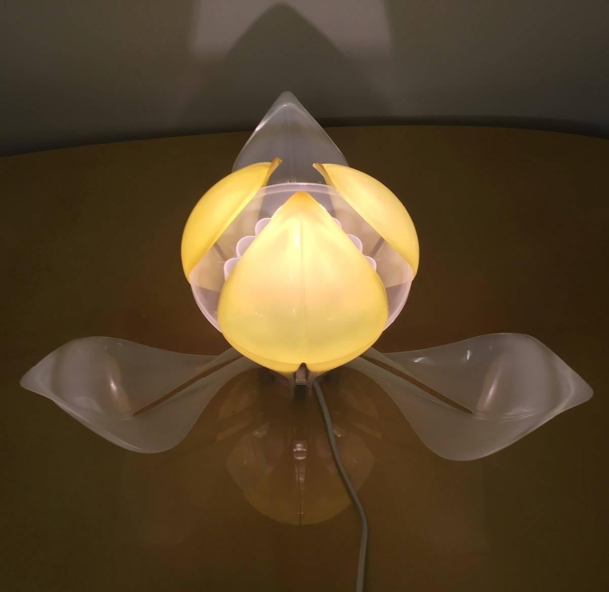 Sehr seltene Tischlampe von Günter Ssymmank NOS (Kunststoff) im Angebot